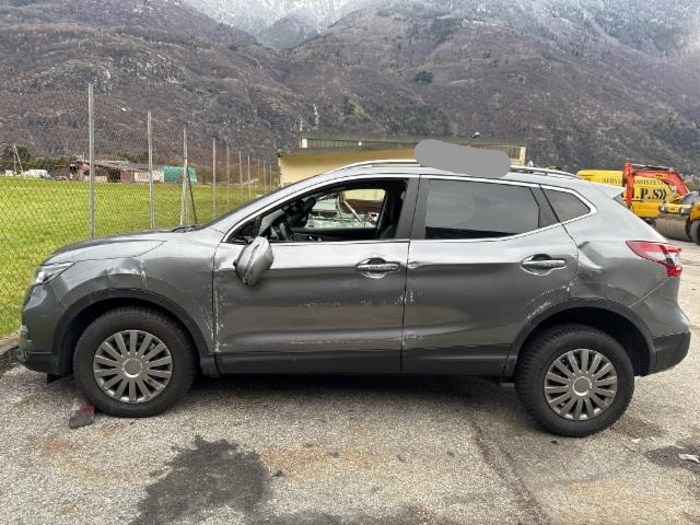 NISSAN Qashqai 1.7 dCi tekna Xtronic ALL-MODE 4x4-image-3