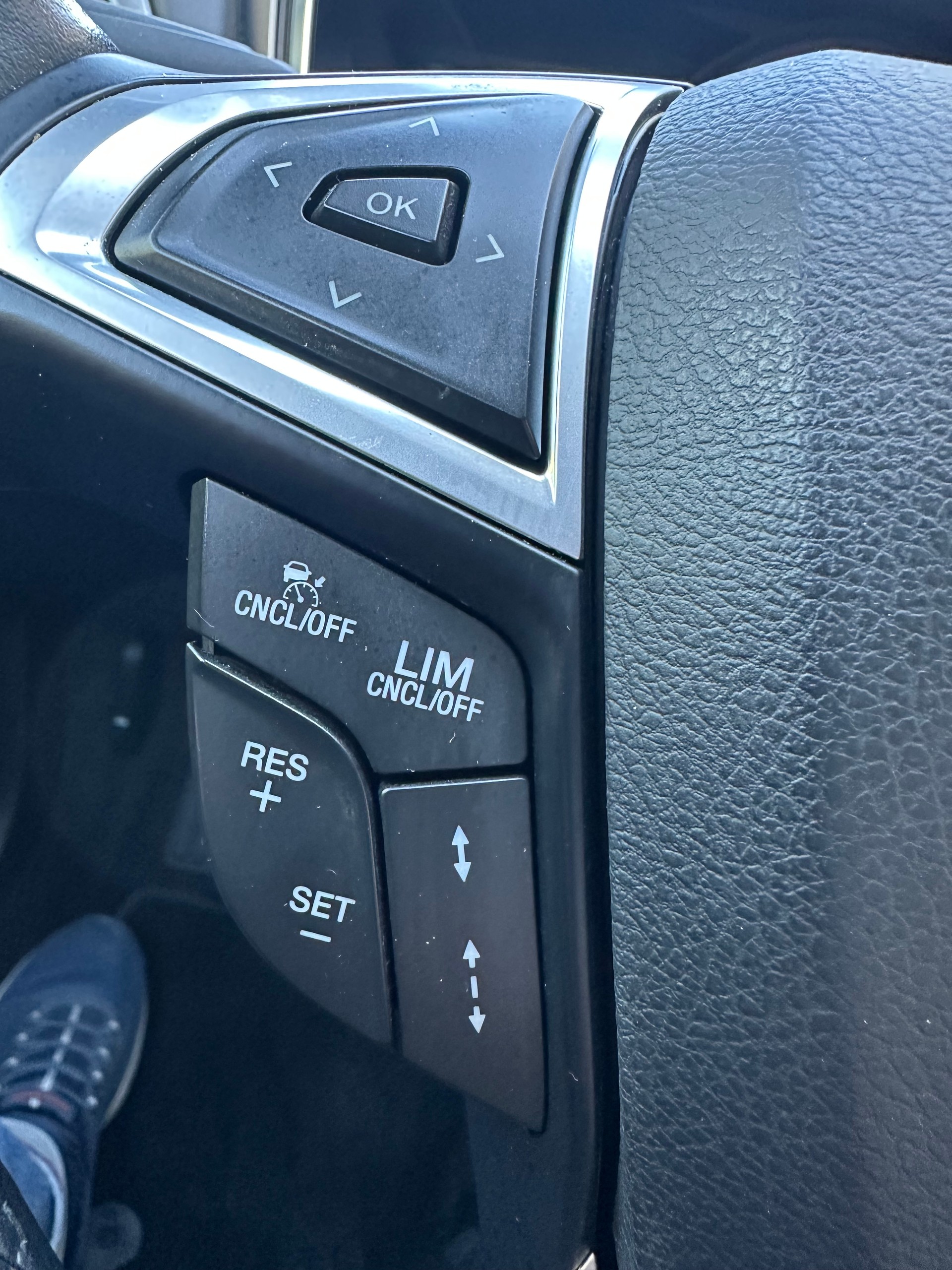 FORD Mondeo 2.0 Vignale HEV eCVT-image-18