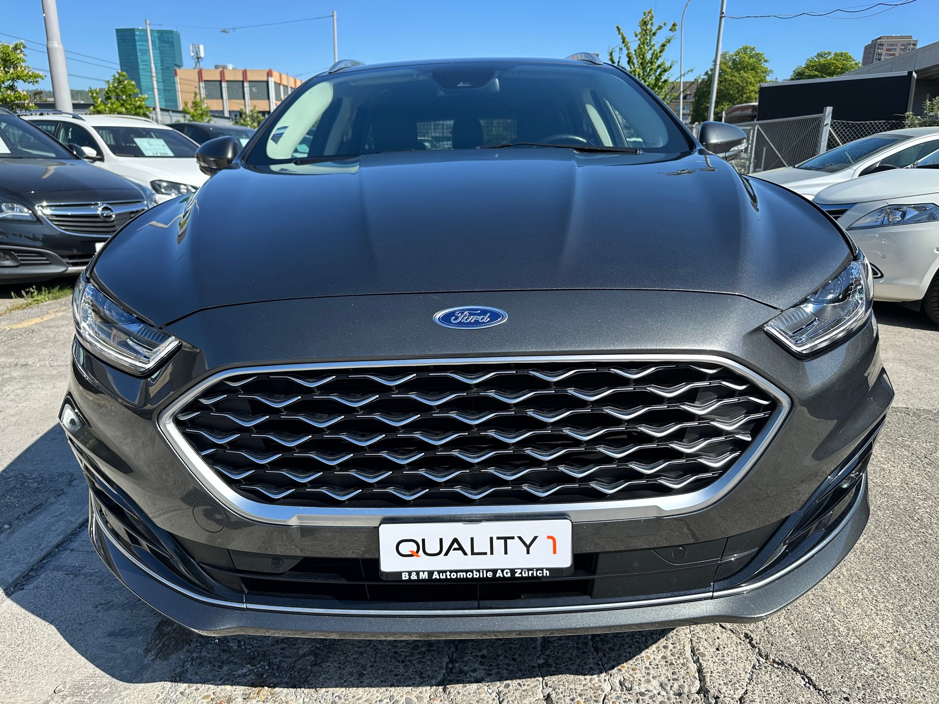 FORD Mondeo 2.0 Vignale HEV eCVT-showroom-element-1