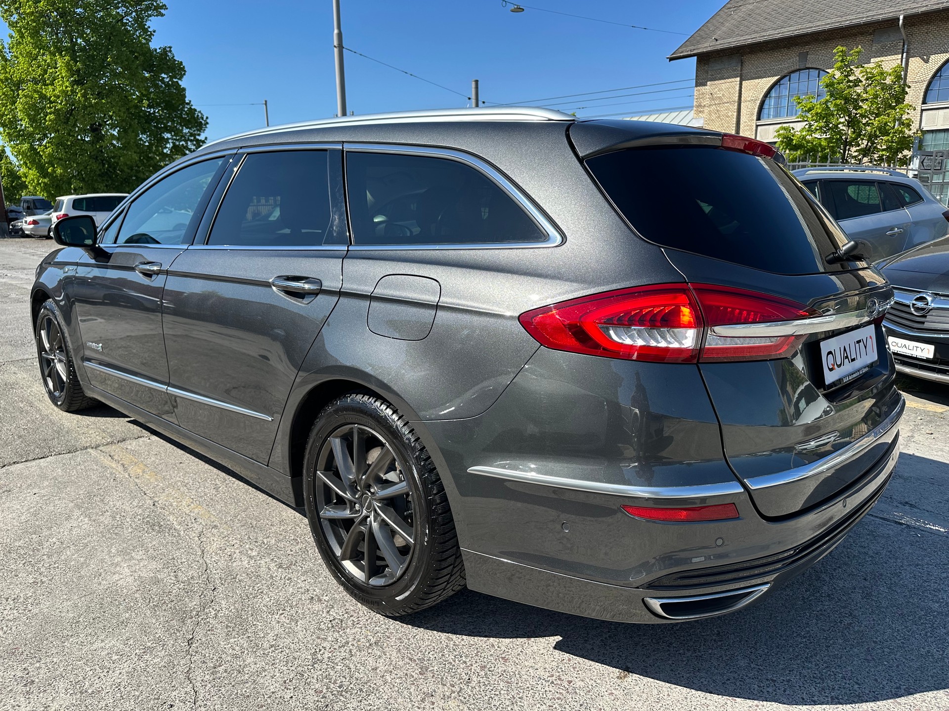 FORD Mondeo 2.0 Vignale HEV eCVT-image-5