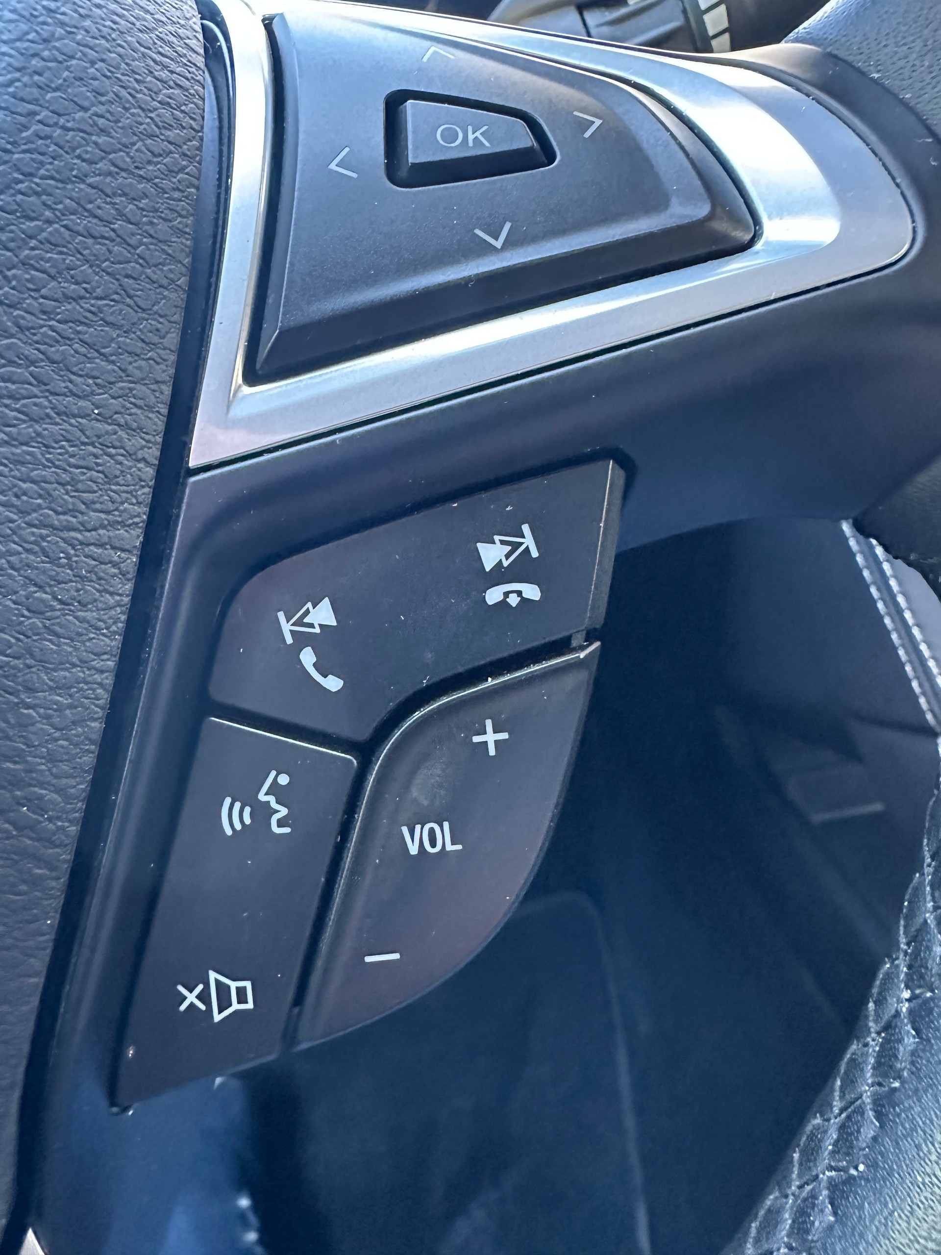 FORD Mondeo 2.0 Vignale HEV eCVT-image-19