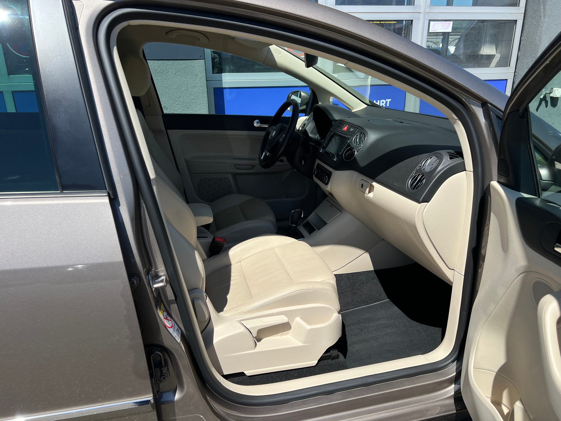 VW Golf Plus 1.4 TSI 122 Comfortline DSG-image-12