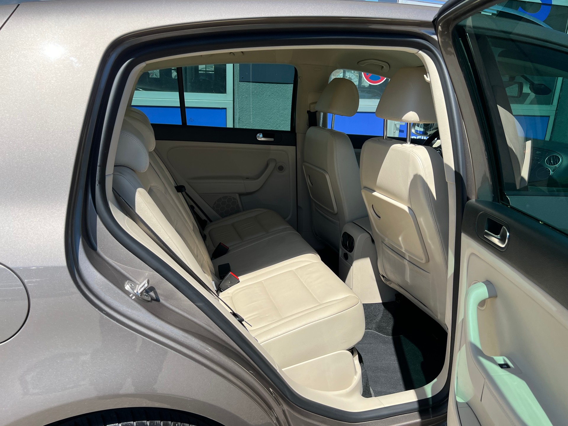 VW Golf Plus 1.4 TSI 122 Comfortline DSG-image-11