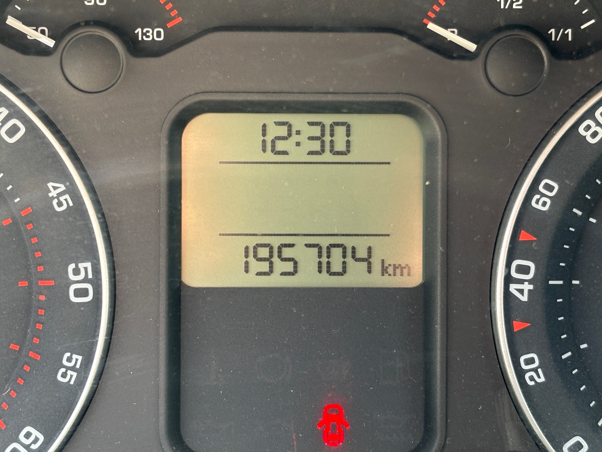 SKODA Octavia 1.9 TDI Adventure 4x4-image-9