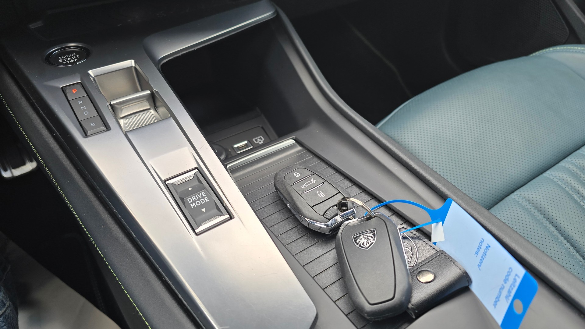 PEUGEOT 308 SW 1.6 PHEV 225 GT-image-18