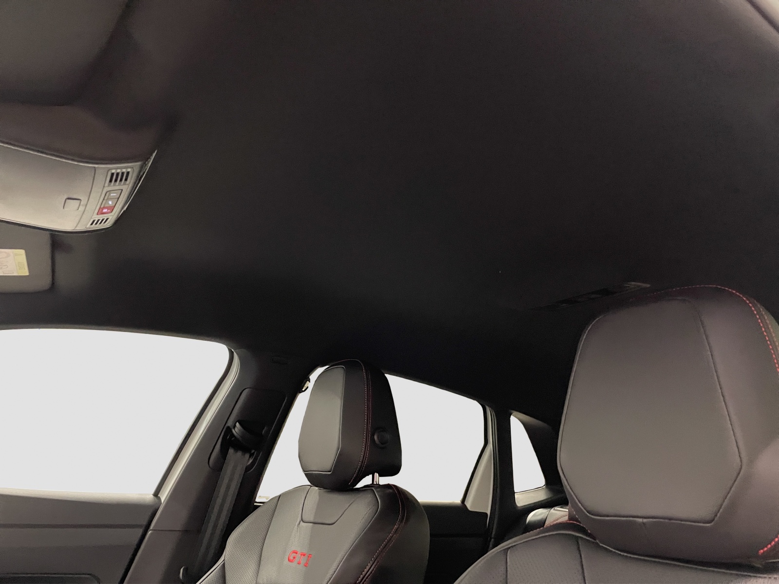 VW Polo 2.0 TSI GTI DSG-image-15