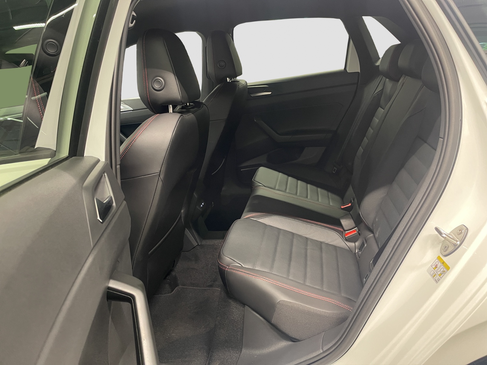 VW Polo 2.0 TSI GTI DSG-image-12