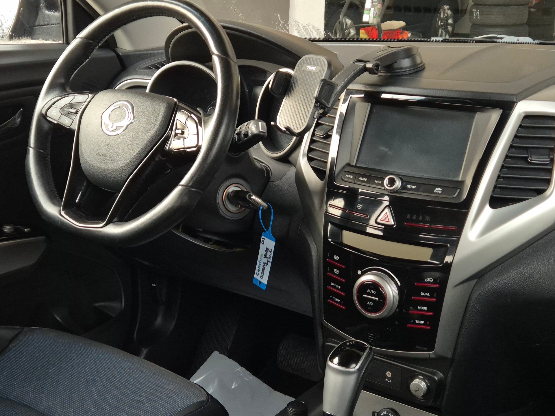 KGM-SsangYong TIVOLI 1.6 EXDI ME LIMITED EDITION 4WD AUTOMATIC-image-9