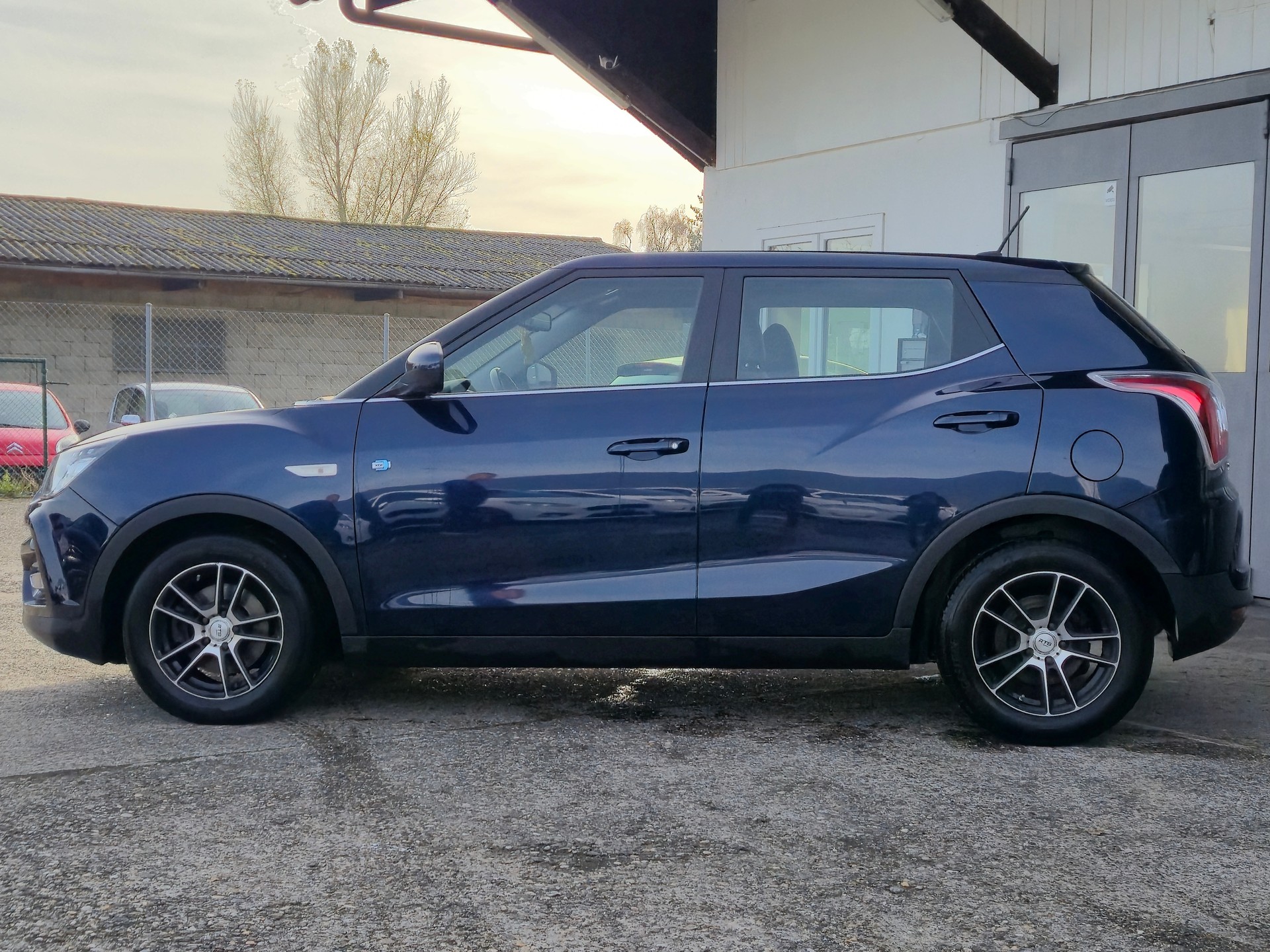KGM-SsangYong TIVOLI 1.6 EXDI ME LIMITED EDITION 4WD AUTOMATIC-image-8