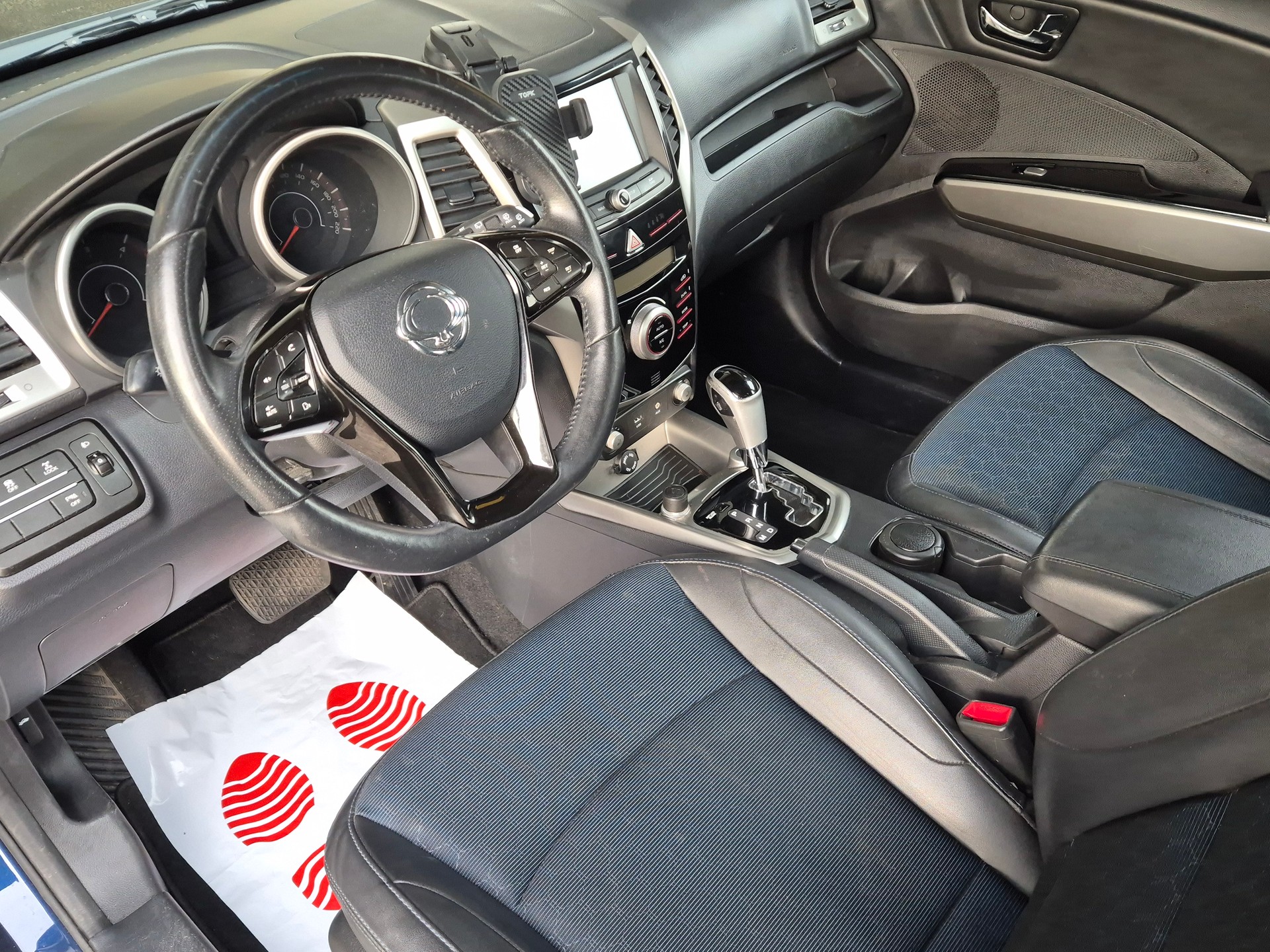 KGM-SsangYong TIVOLI 1.6 EXDI ME LIMITED EDITION 4WD AUTOMATIC-image-10