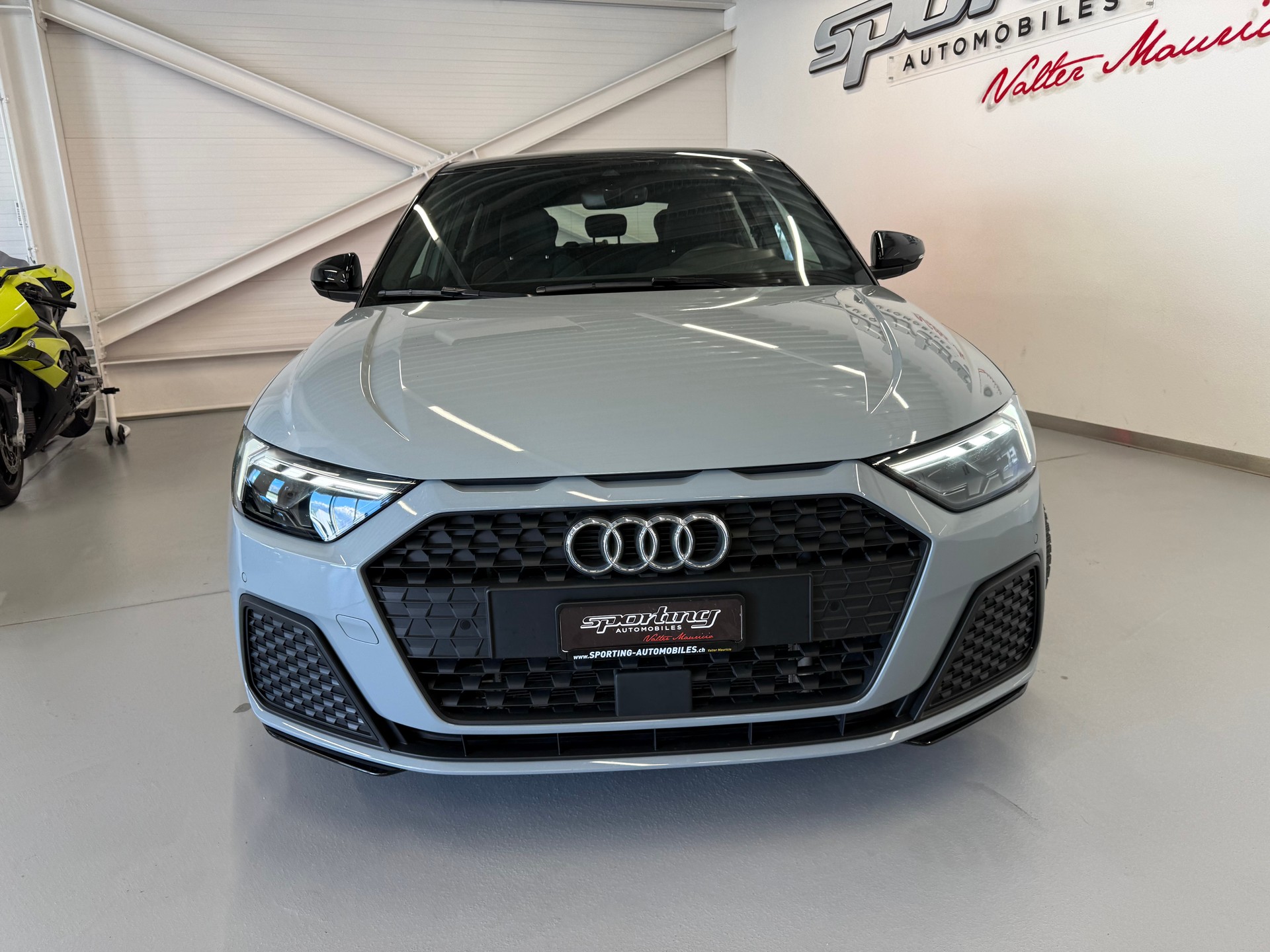 AUDI A1 Sportback 30 TFSI S Line S-tronic CH Auto-image-4