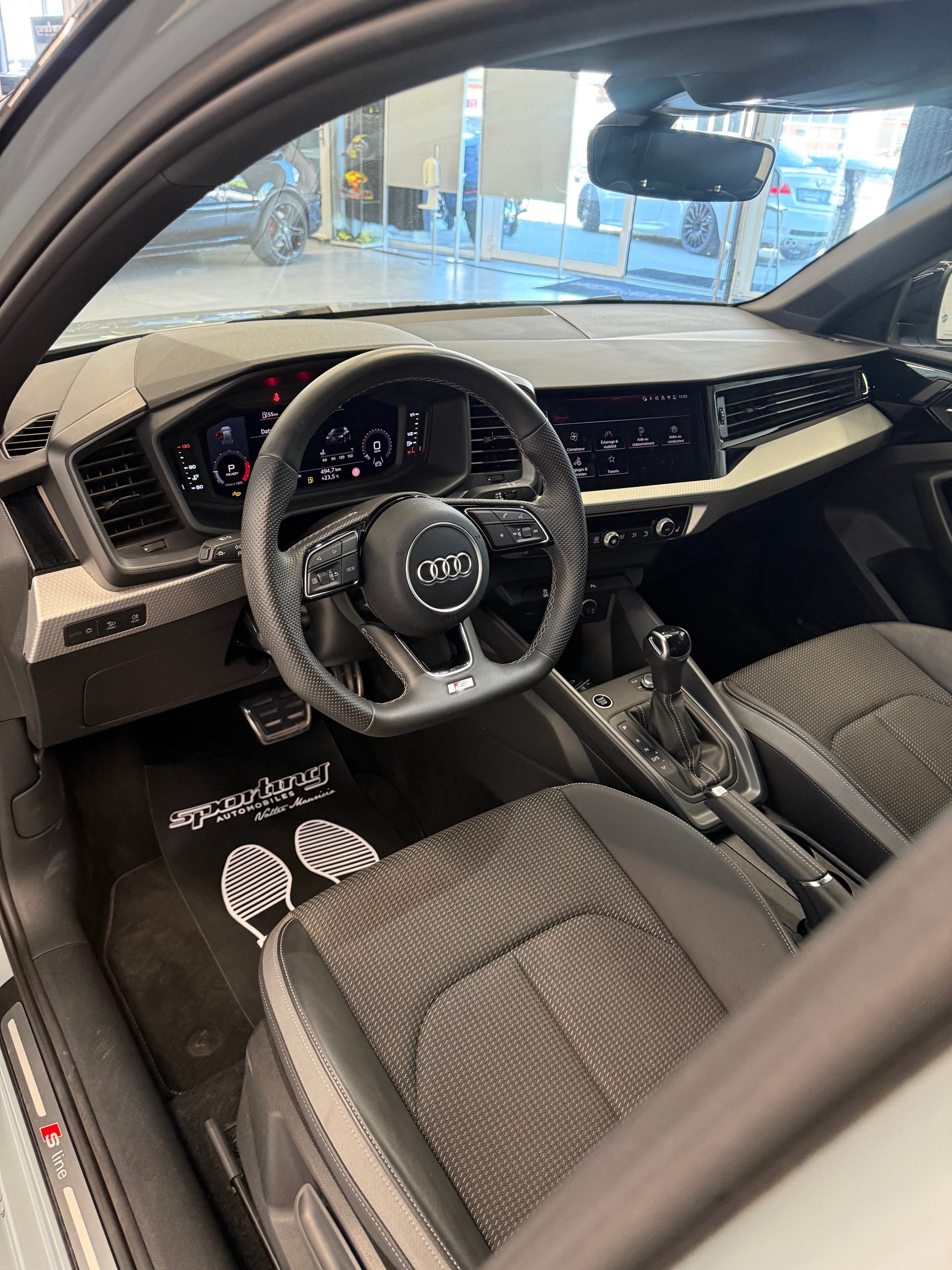 AUDI A1 Sportback 30 TFSI S Line S-tronic CH Auto-image-10