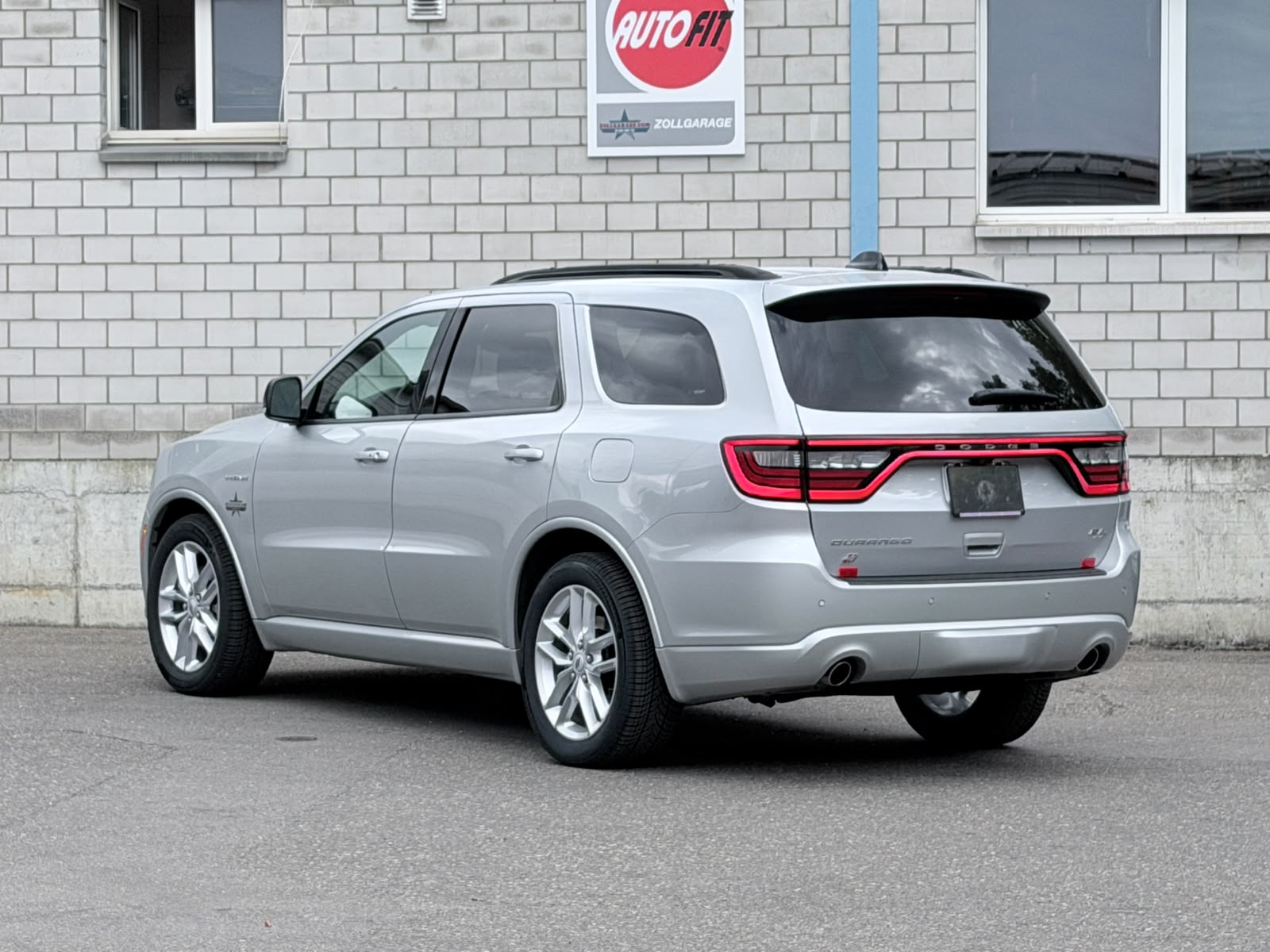 DODGE DURANGO 5.7 HEMI V8 7 Plätzer 4x4-image-14