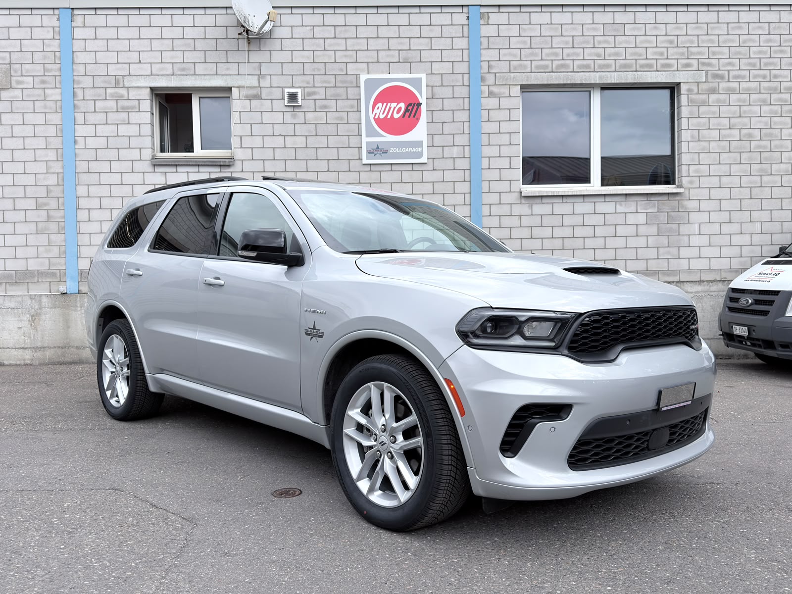 DODGE DURANGO 5.7 HEMI V8 7 Plätzer 4x4-showroom-element-2