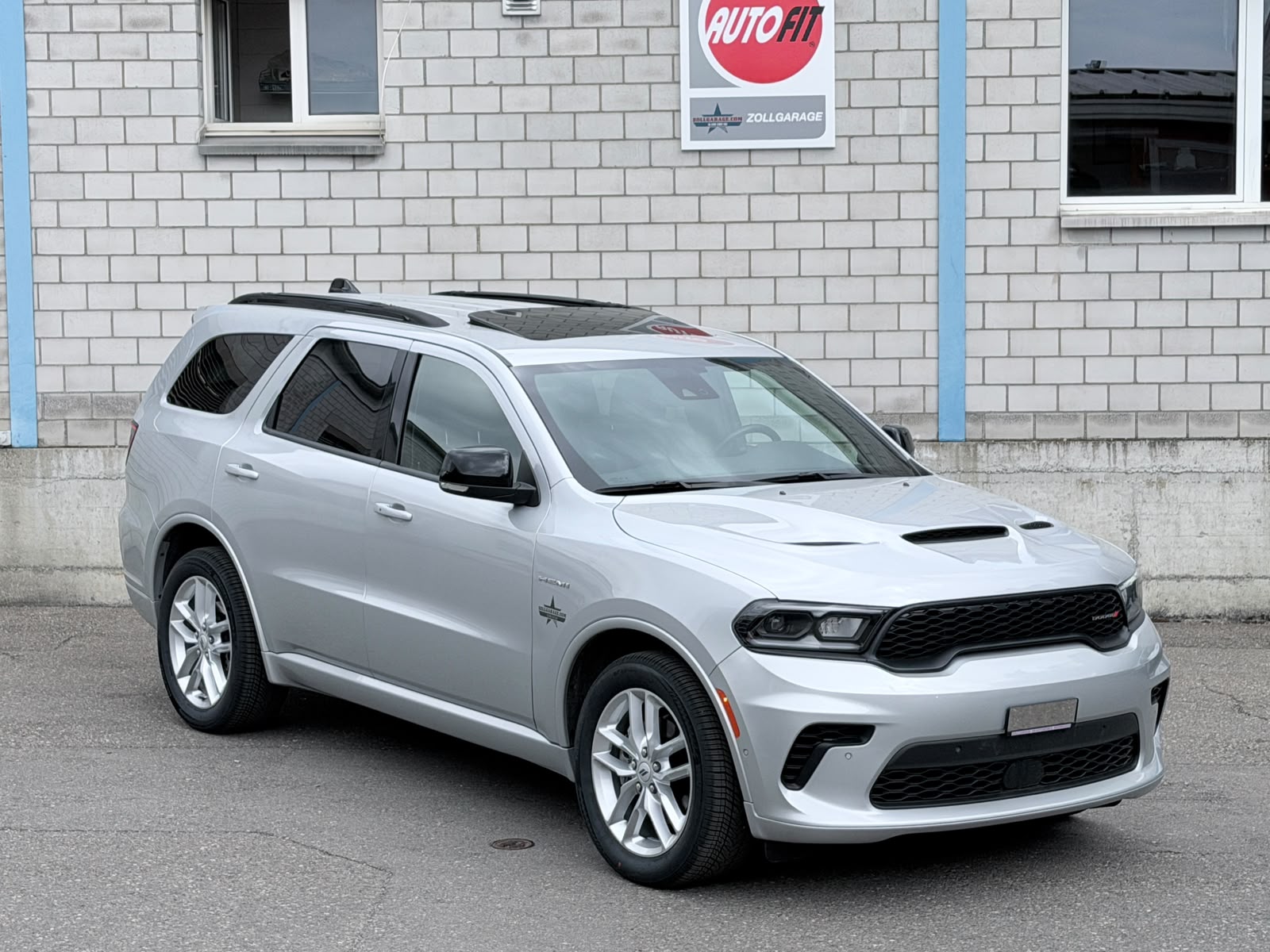 DODGE DURANGO 5.7 HEMI V8 7 Plätzer 4x4