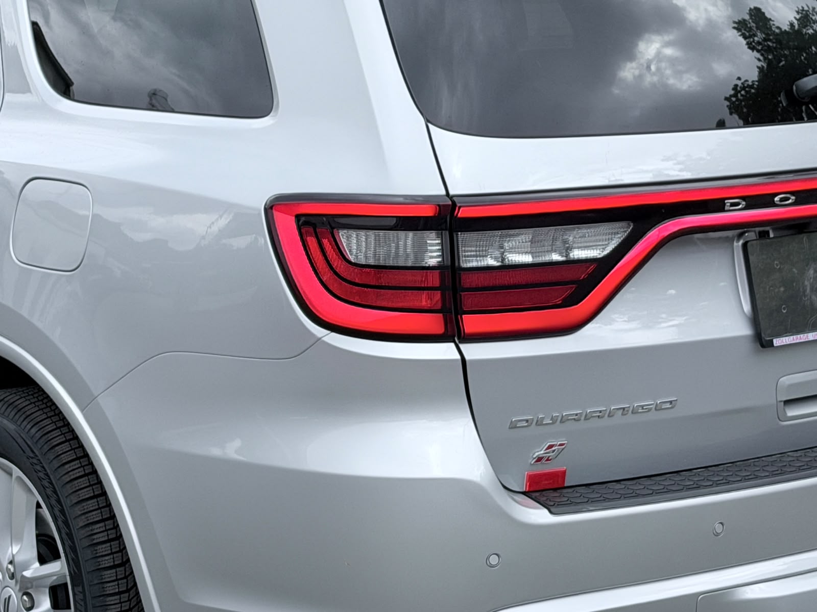 DODGE DURANGO 5.7 HEMI V8 7 Plätzer 4x4-image-13