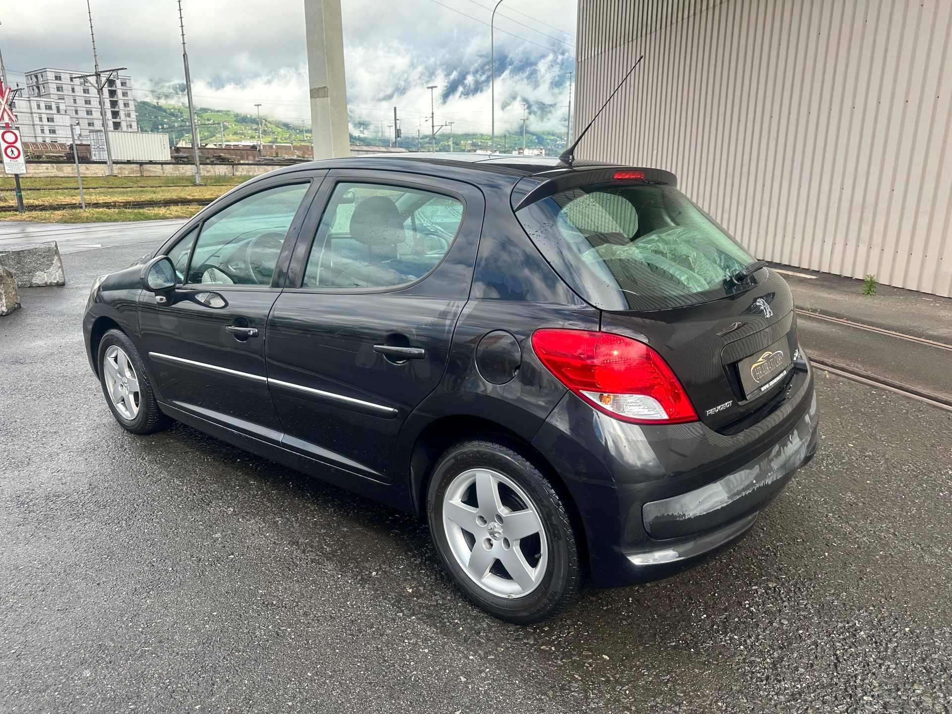 PEUGEOT 207 1.4 16V Sport-image-4