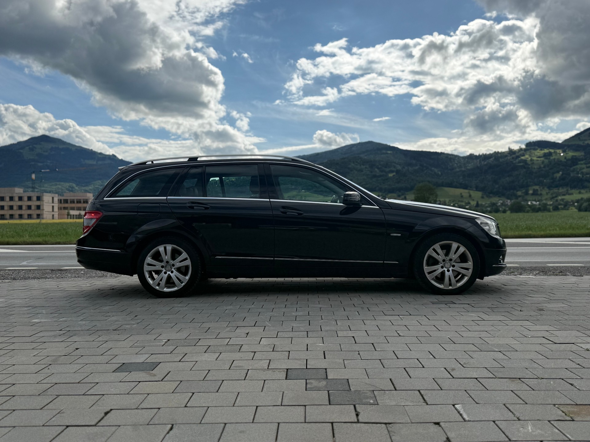 MERCEDES-BENZ C 220 CDI BlueEfficiency Avantgarde Automatic-image-4