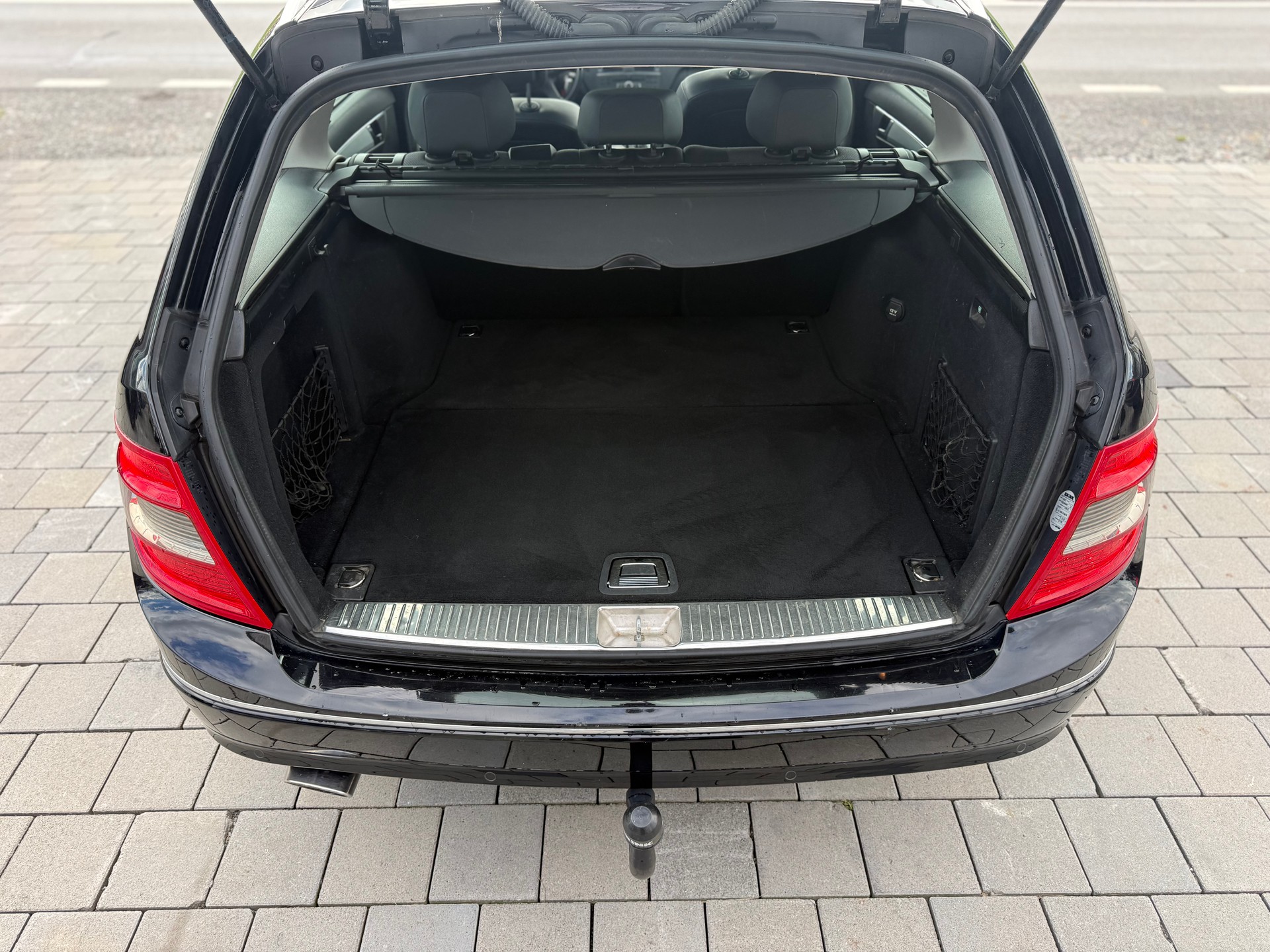 MERCEDES-BENZ C 220 CDI BlueEfficiency Avantgarde Automatic-image-7