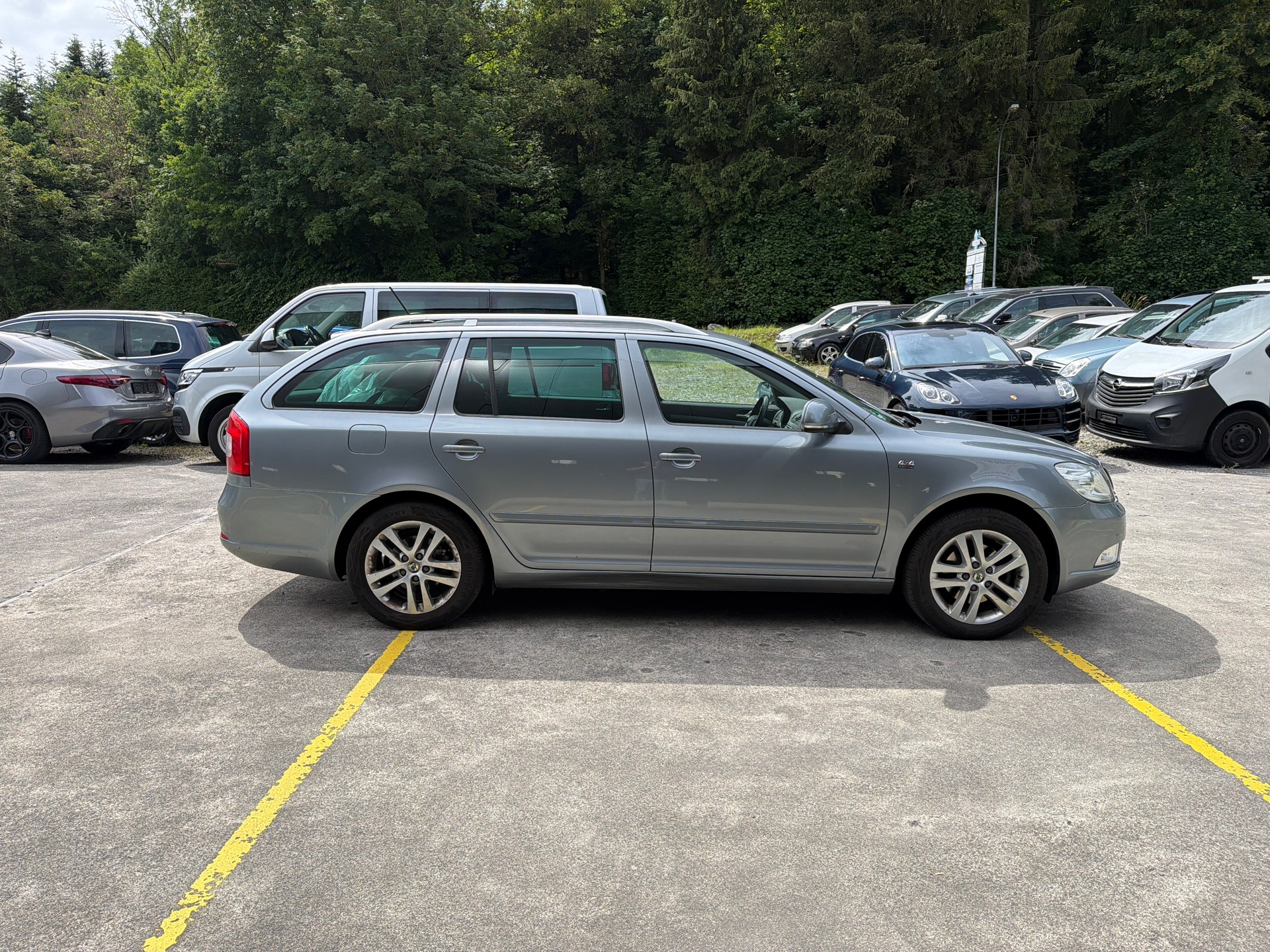 SKODA Octavia Combi 1.8 TSI Elegance 4x4-image-5