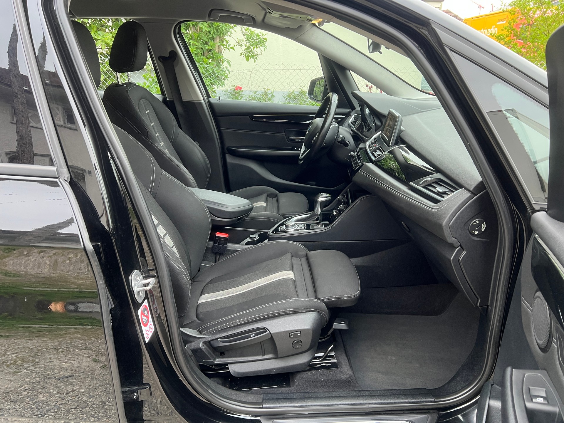 BMW 220d xDrive Active Tourer Sport Line Steptronic-image-10