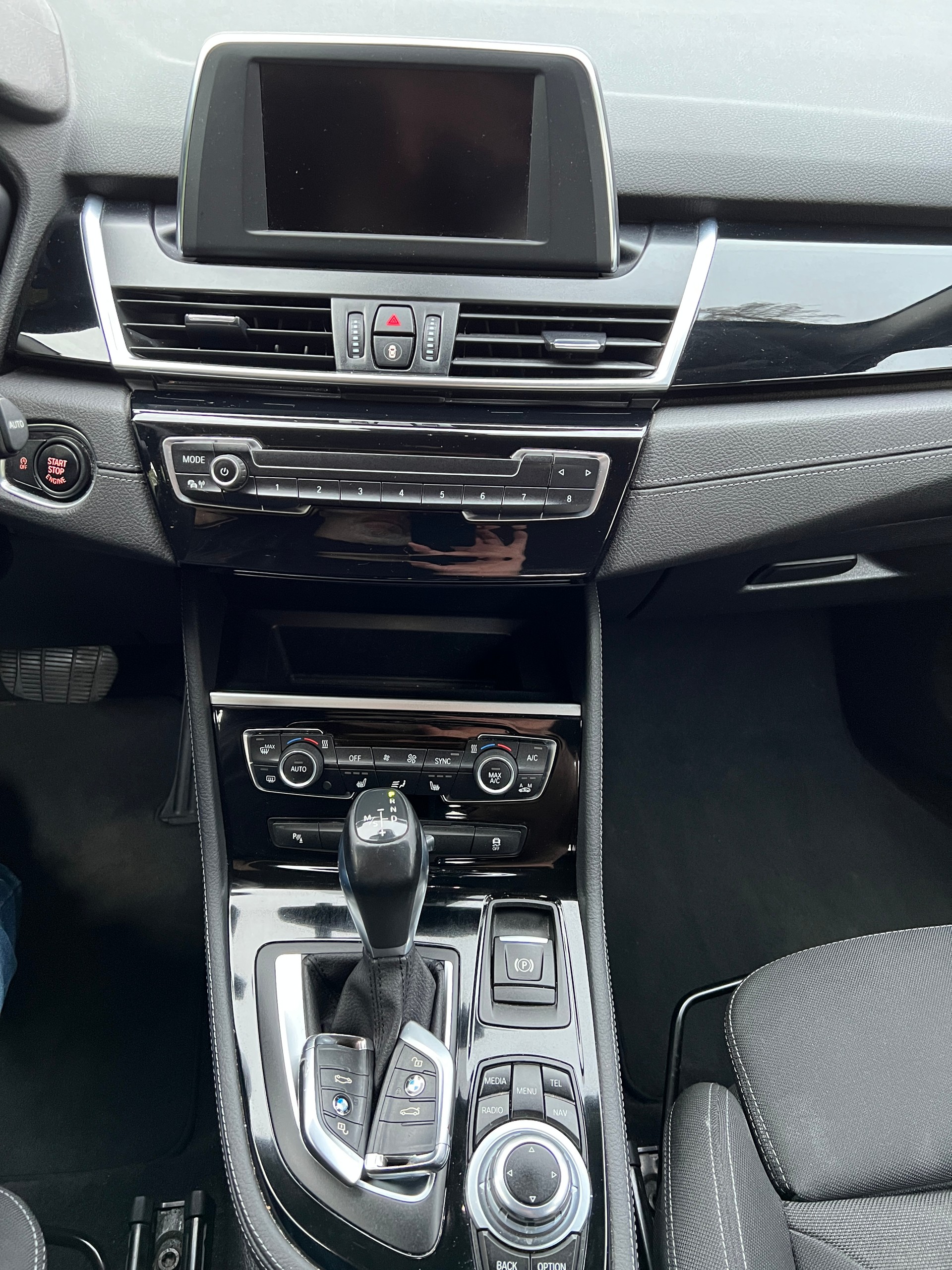 BMW 220d xDrive Active Tourer Sport Line Steptronic-image-12