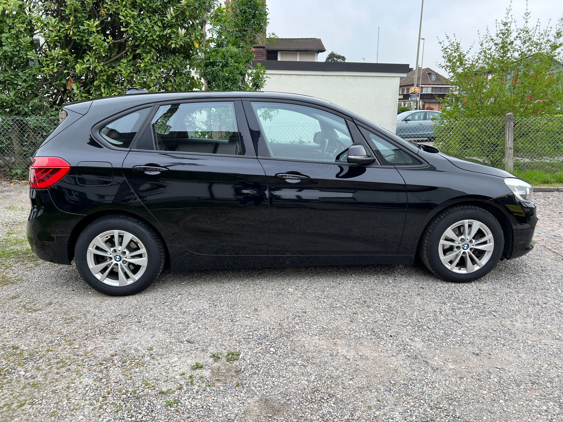 BMW 220d xDrive Active Tourer Sport Line Steptronic-image-7