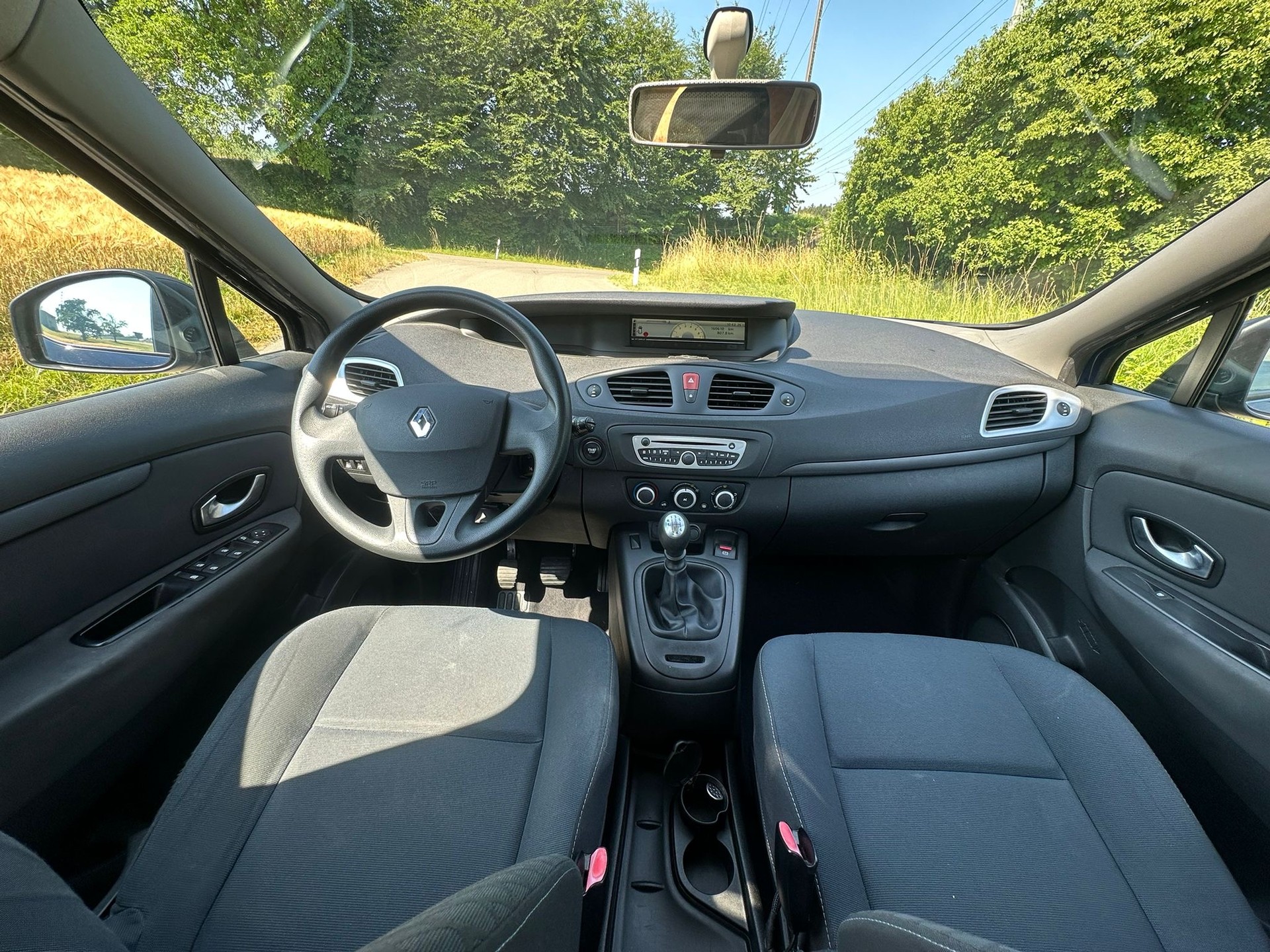 RENAULT Scénic 1.4 16V Turbo Bose-image-10