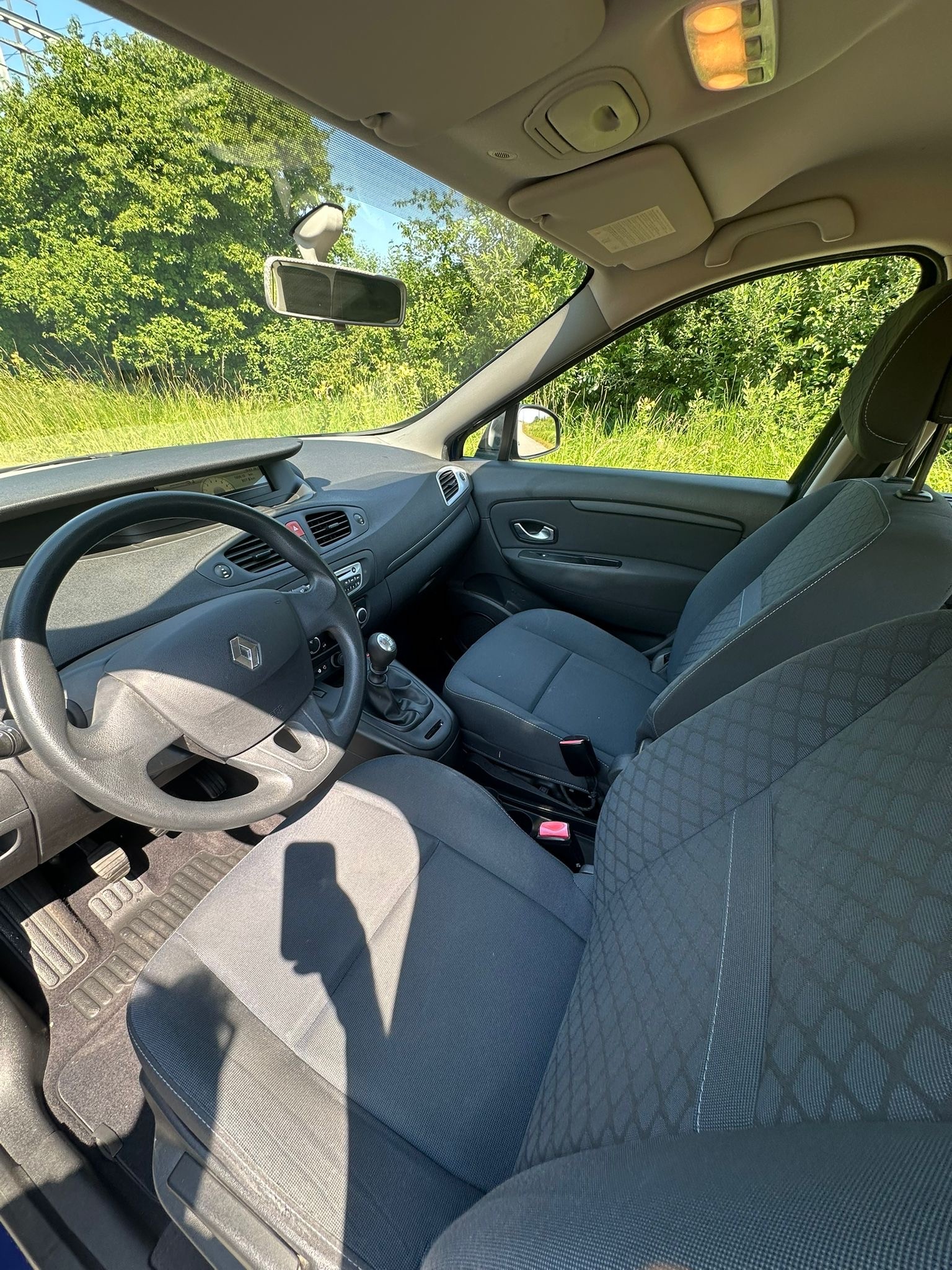 RENAULT Scénic 1.4 16V Turbo Bose-image-11