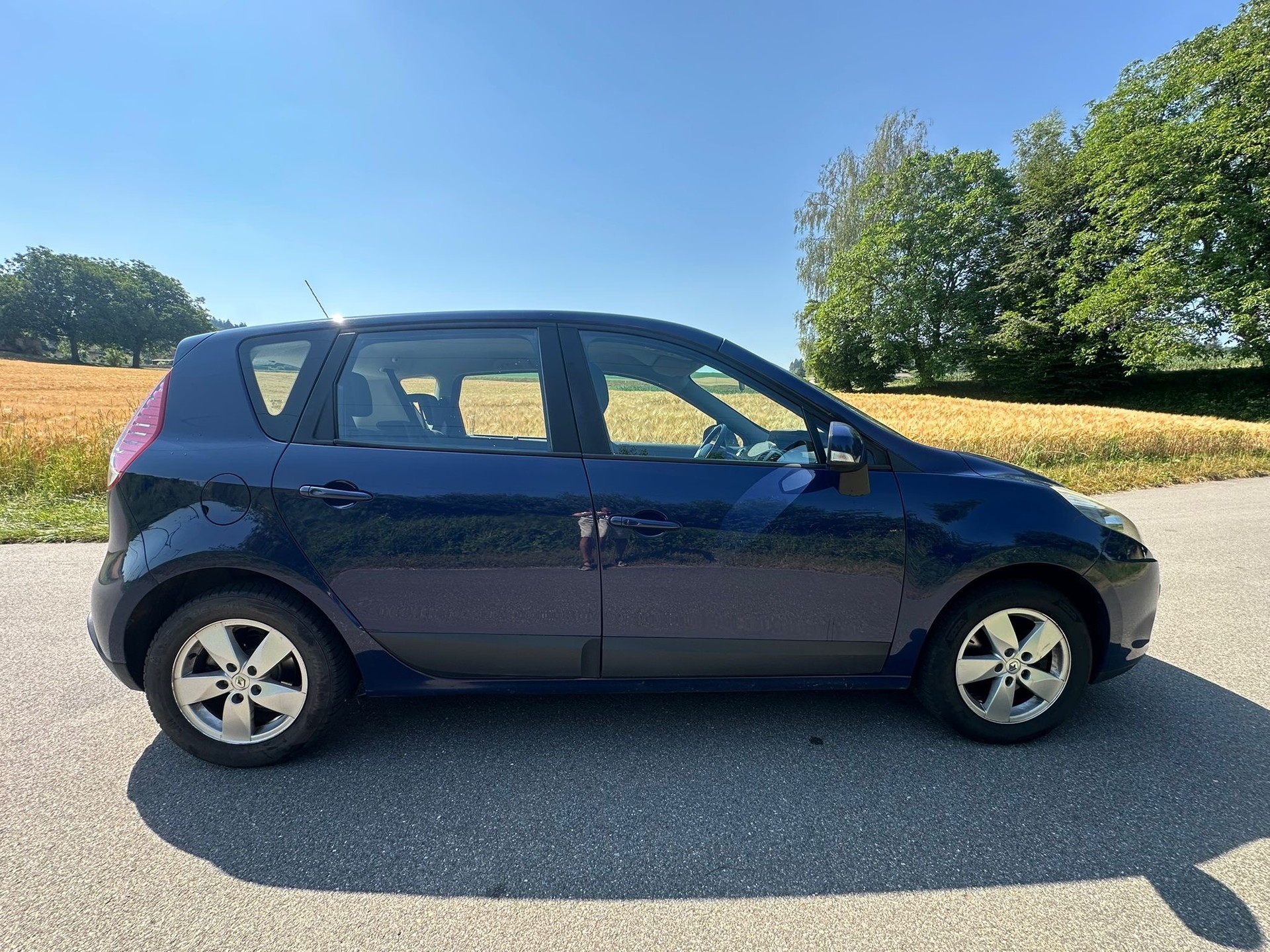 RENAULT Scénic 1.4 16V Turbo Bose-image-6