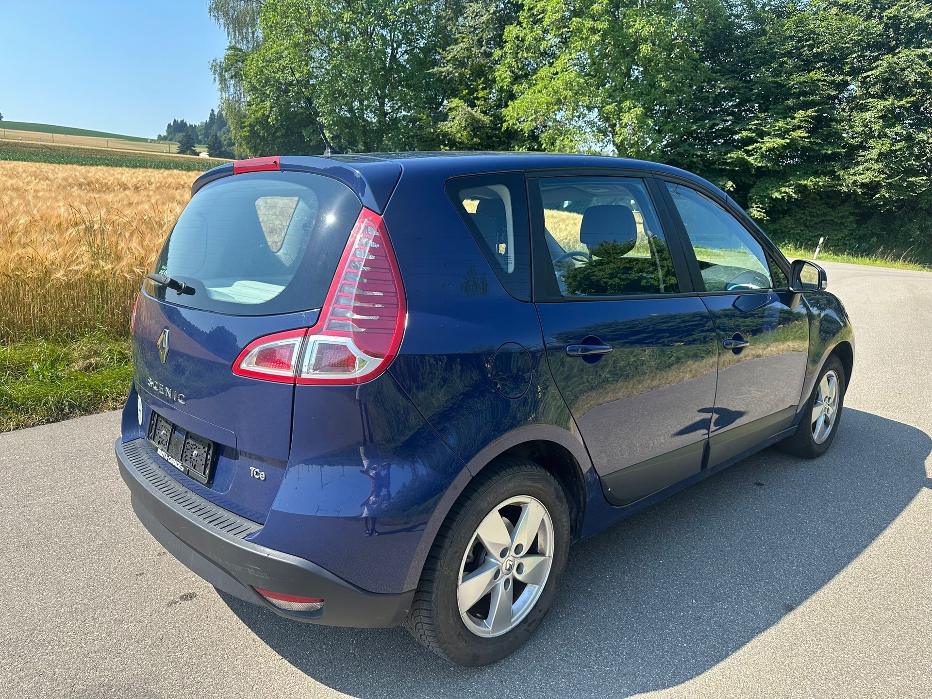 RENAULT Scénic 1.4 16V Turbo Bose-image-4