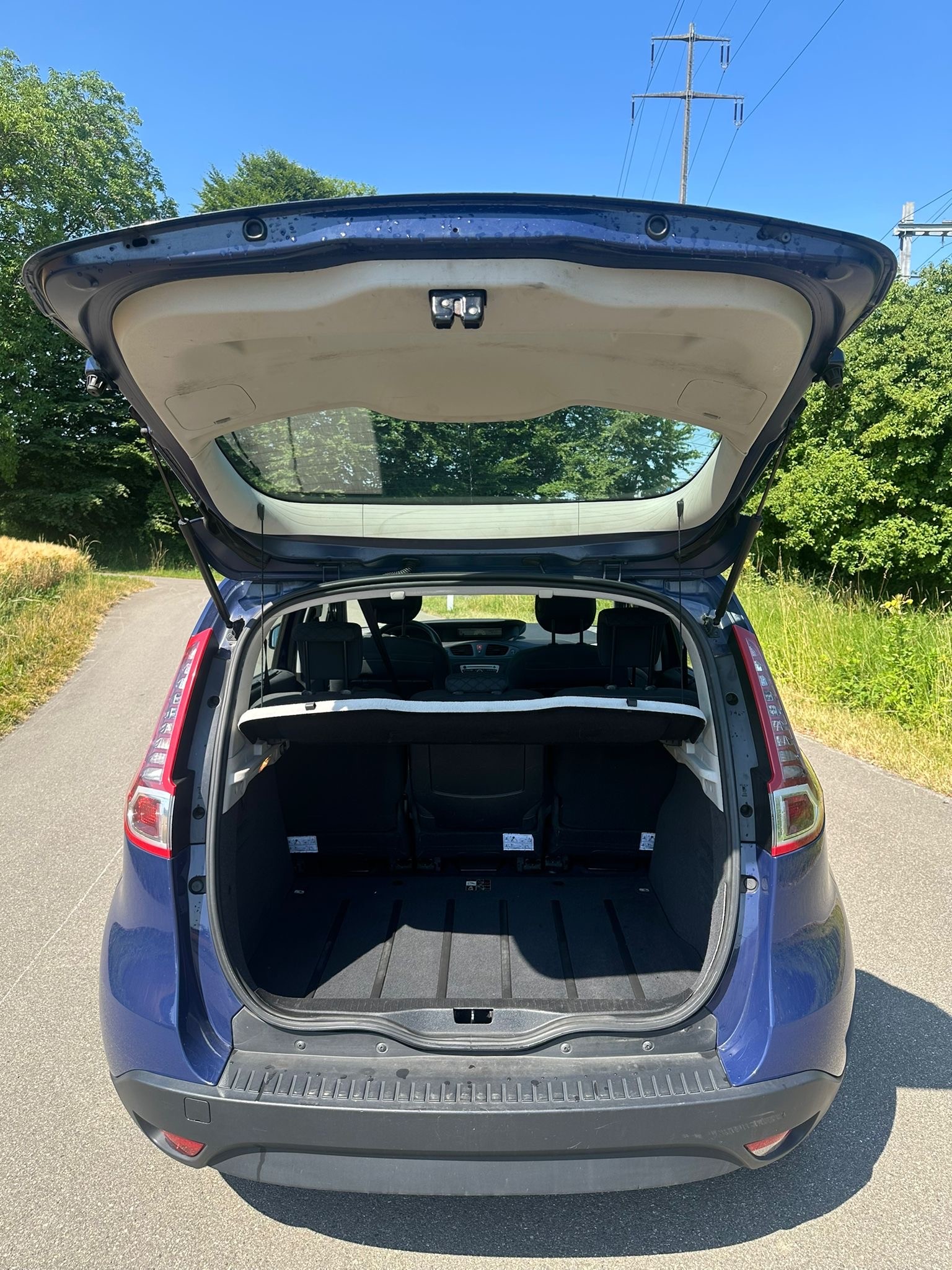 RENAULT Scénic 1.4 16V Turbo Bose-image-13