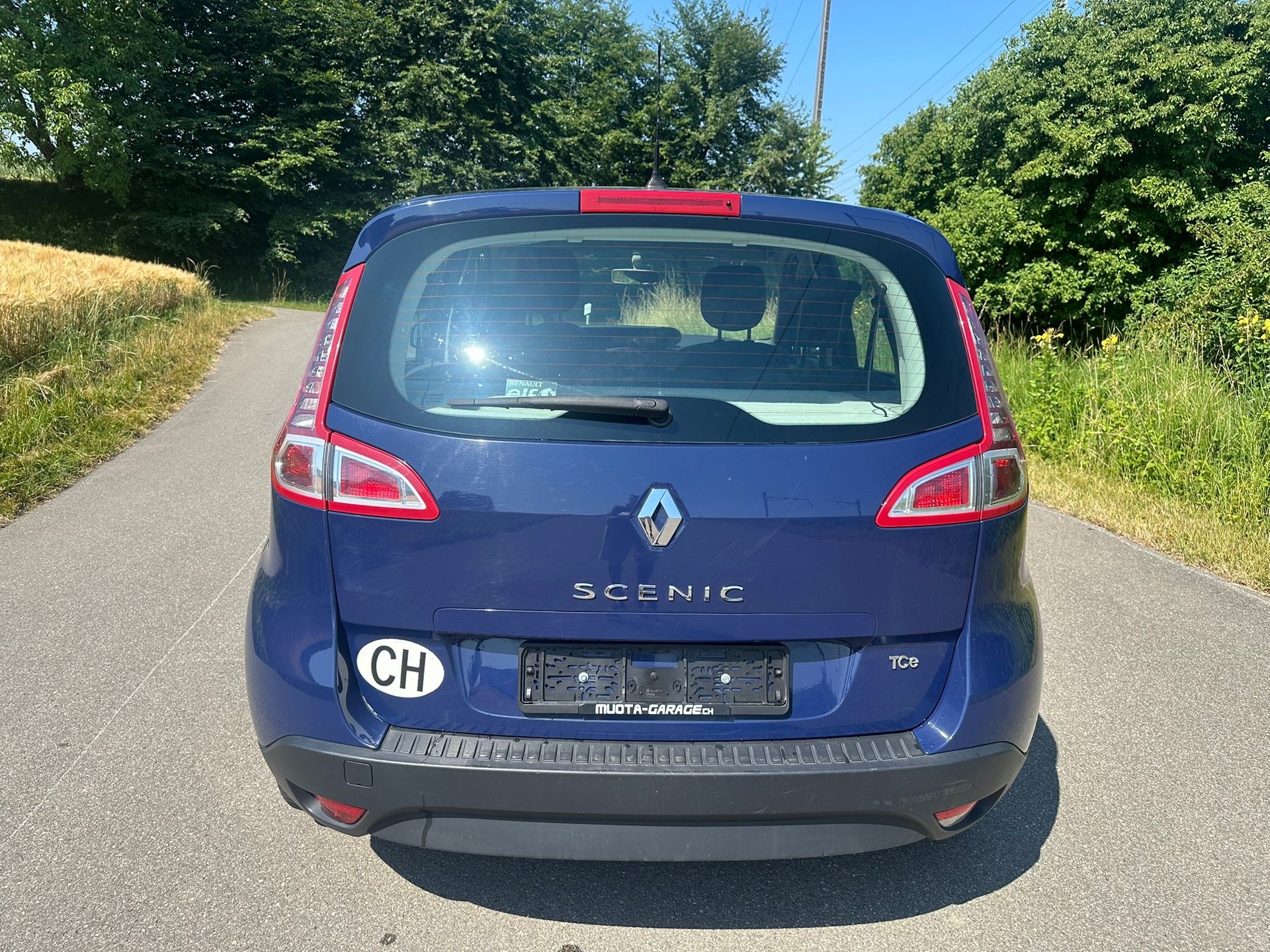 RENAULT Scénic 1.4 16V Turbo Bose-image-3