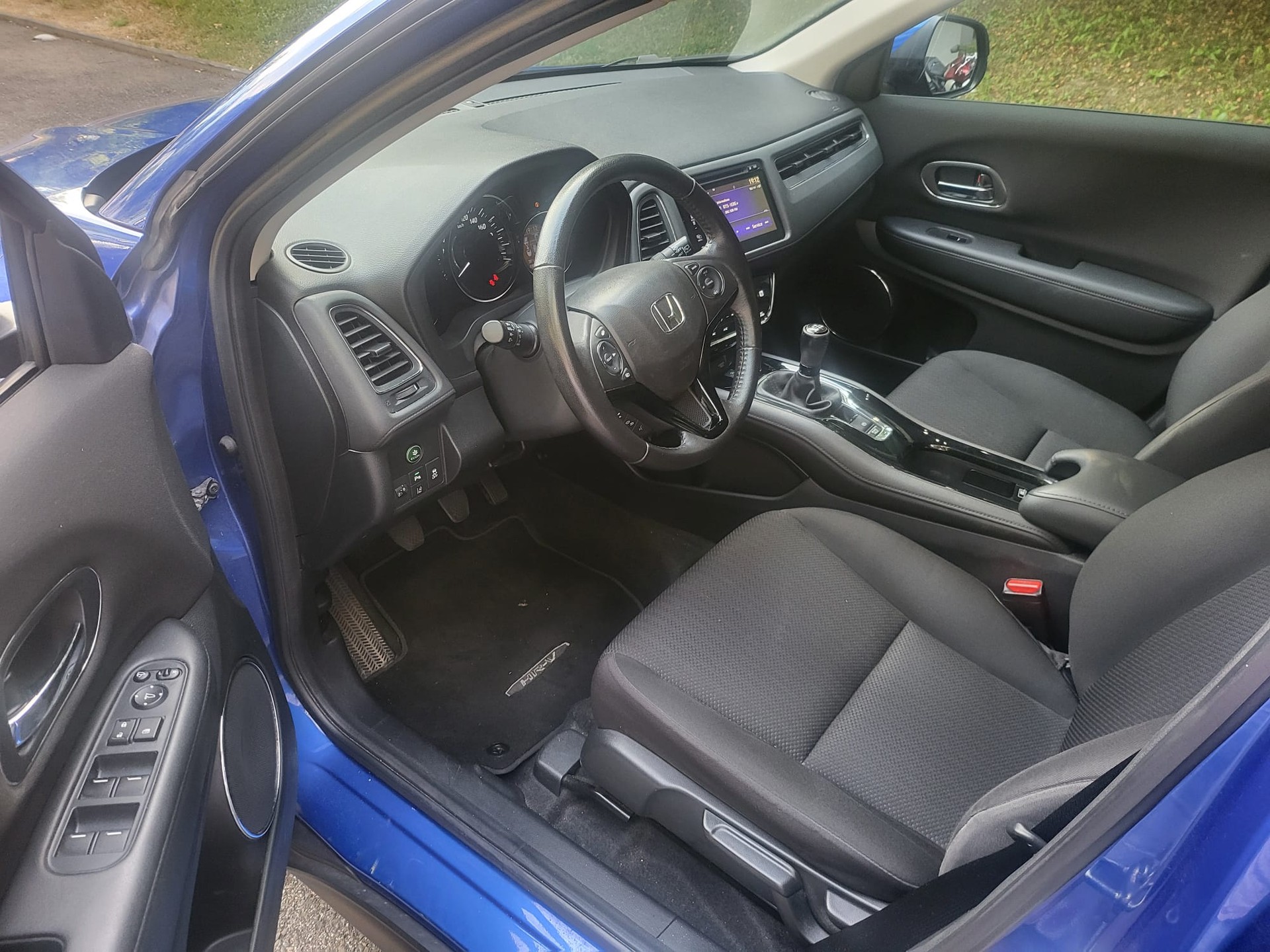 HONDA HR-V 1.5i-VTEC Elegance-image-4