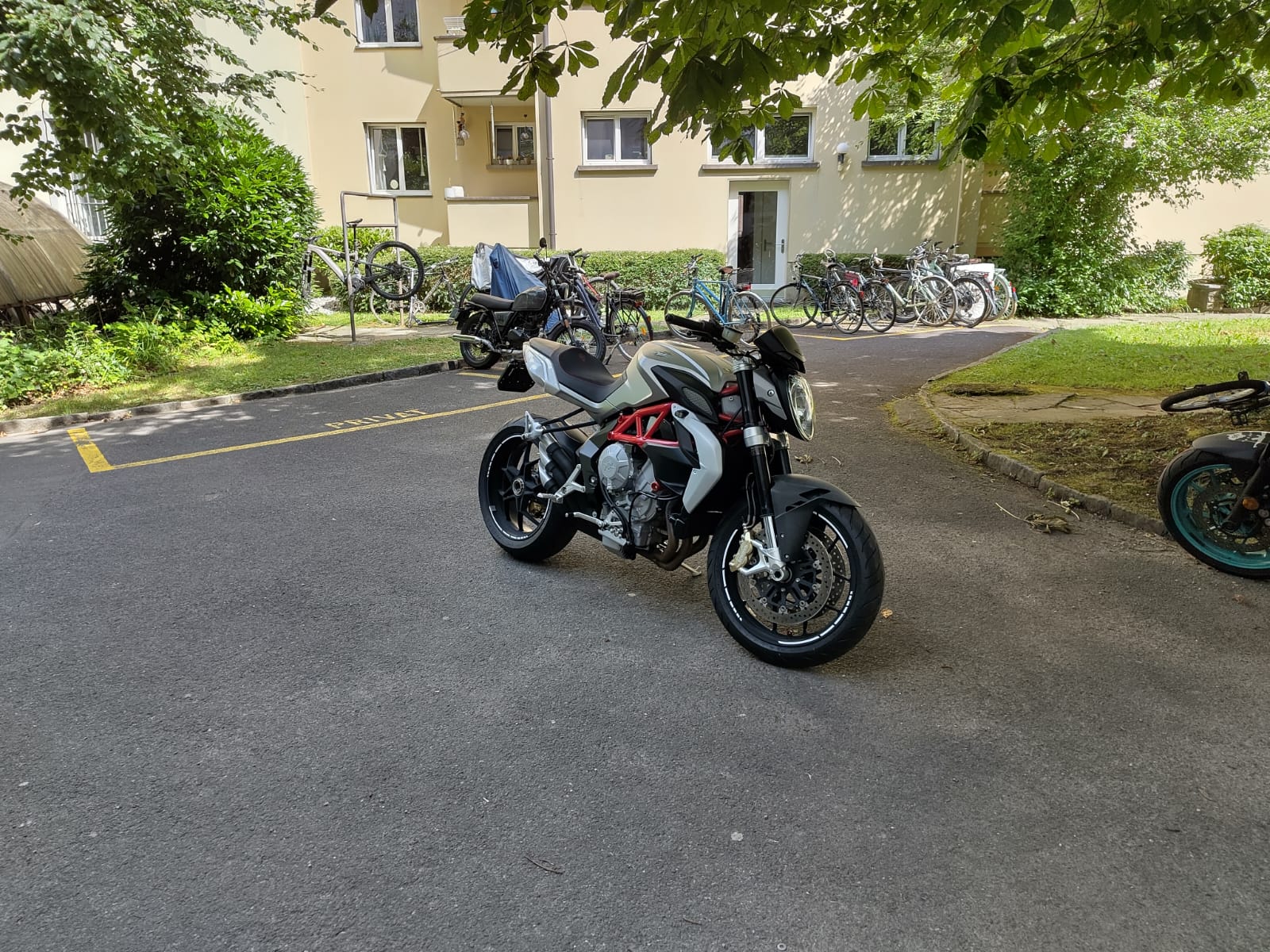 MV AGUSTA B3 Brutale 800-image-4
