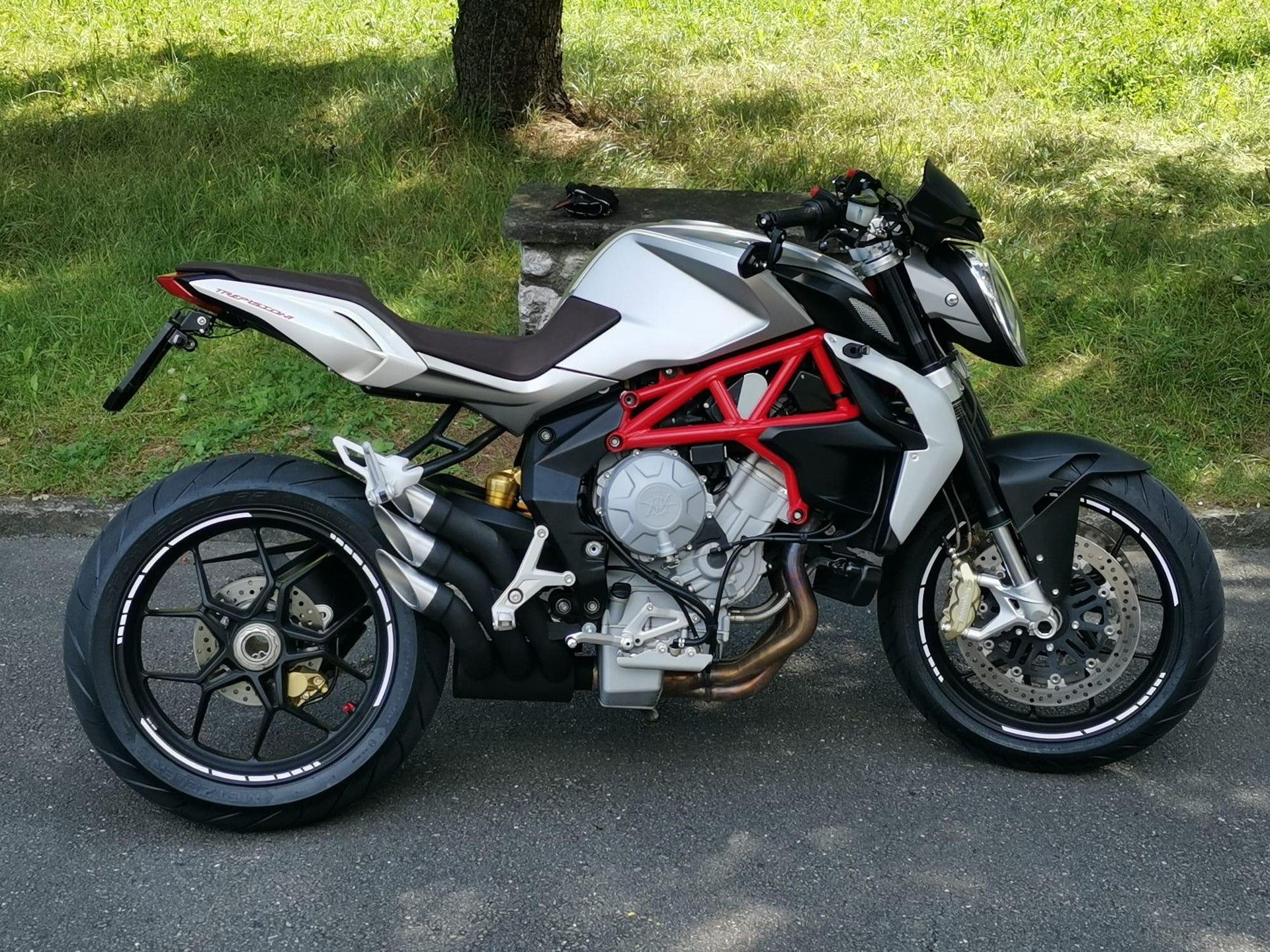 MV AGUSTA B3 Brutale 800-image-0
