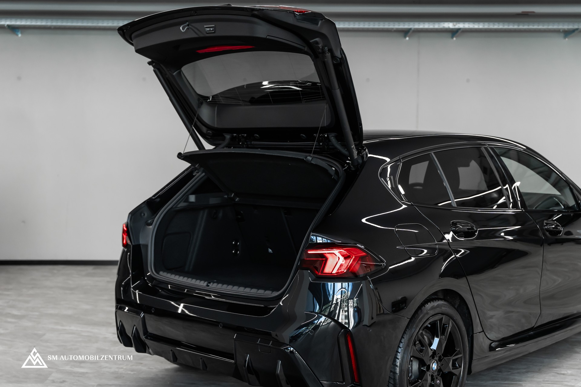 BMW 120d M Sport / Head-Up / Memorysitze / 360° / Iconic Glow-image-8