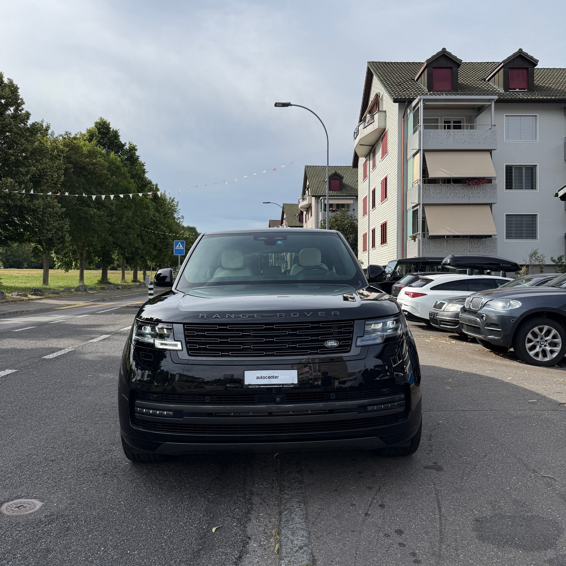 LAND ROVER Range Rover P550e Si6 PHEV HSE Automatic-image-1