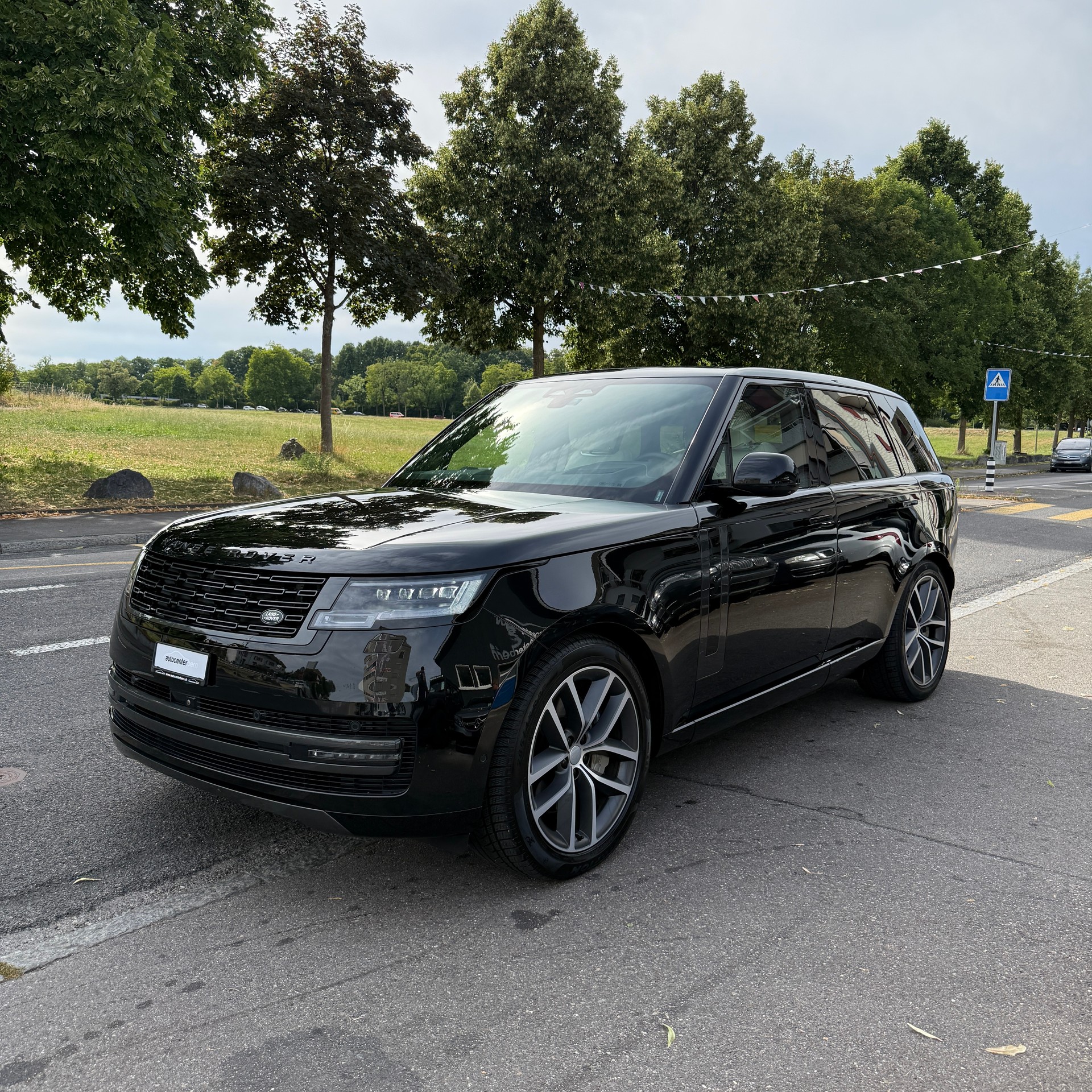 LAND ROVER Range Rover P550e Si6 PHEV HSE Automatic-image-2