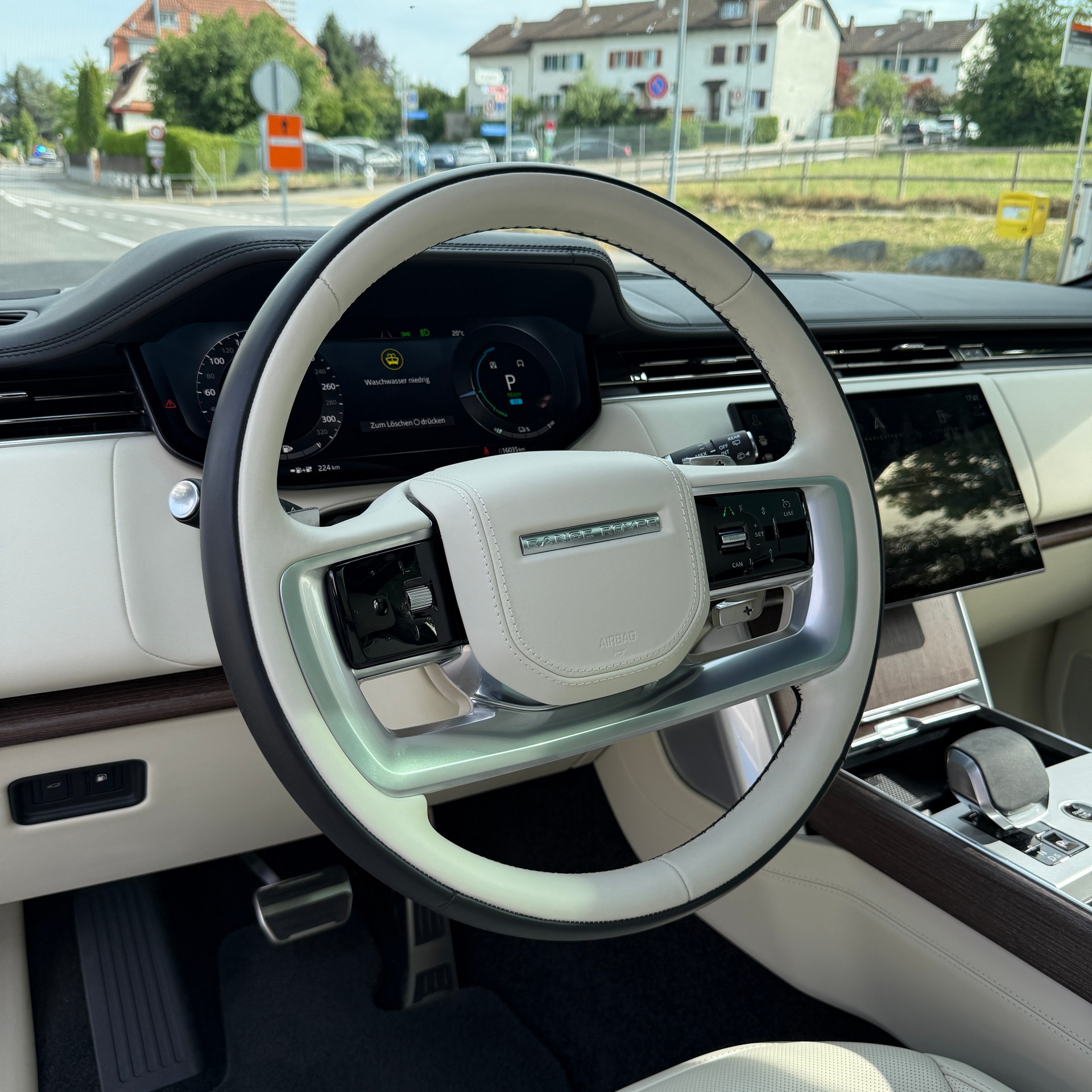 LAND ROVER Range Rover P550e Si6 PHEV HSE Automatic-image-9