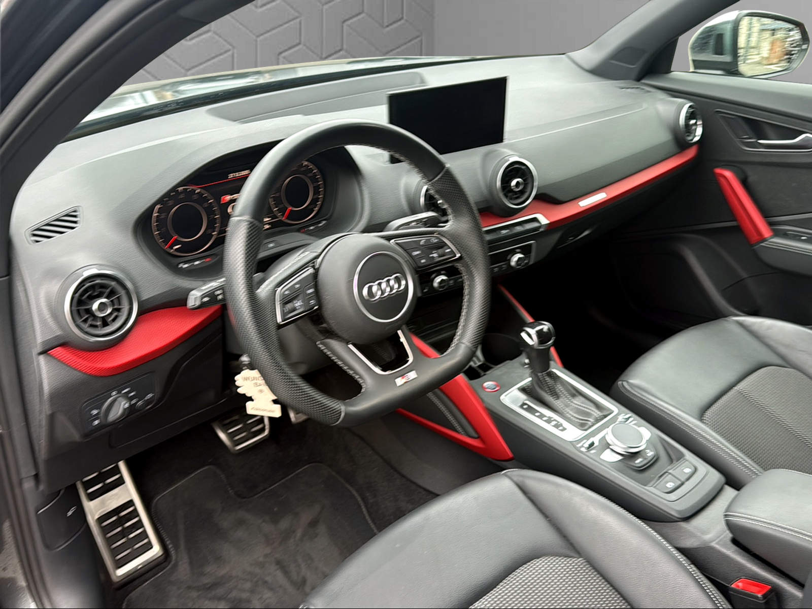 AUDI SQ2 TFSI quattro S-tronic-image-11