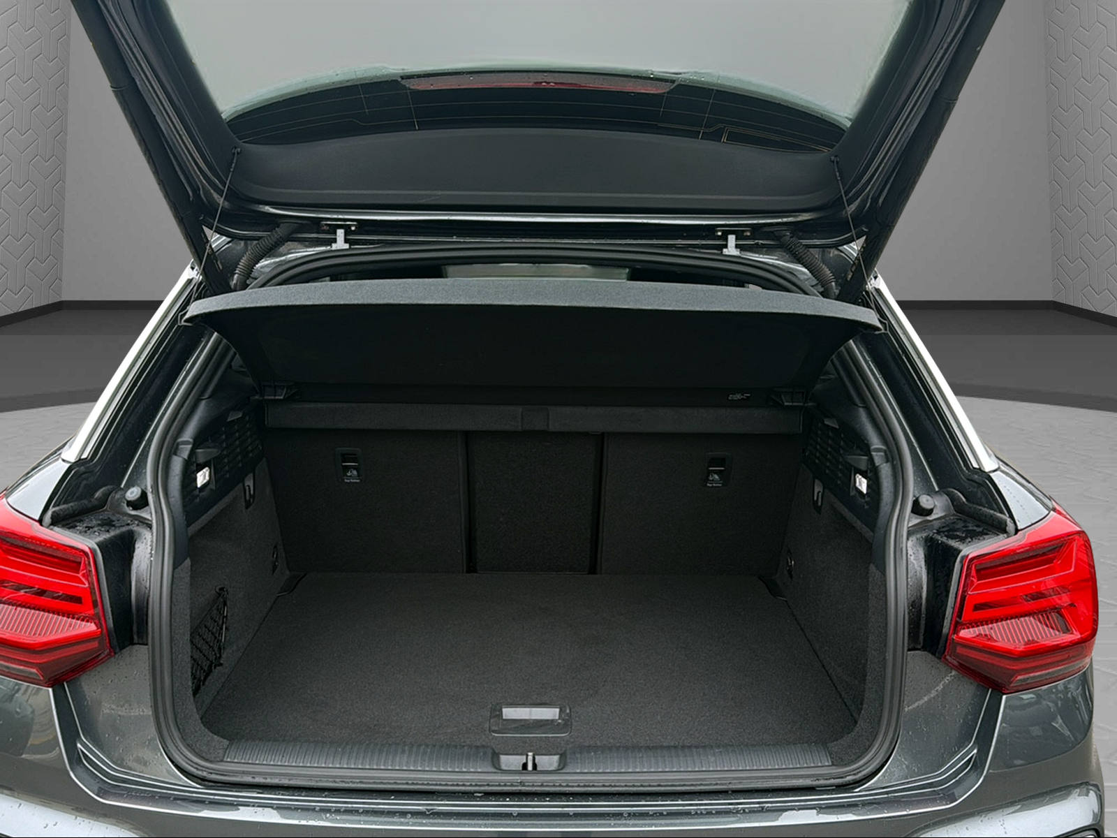 AUDI SQ2 TFSI quattro S-tronic-image-9