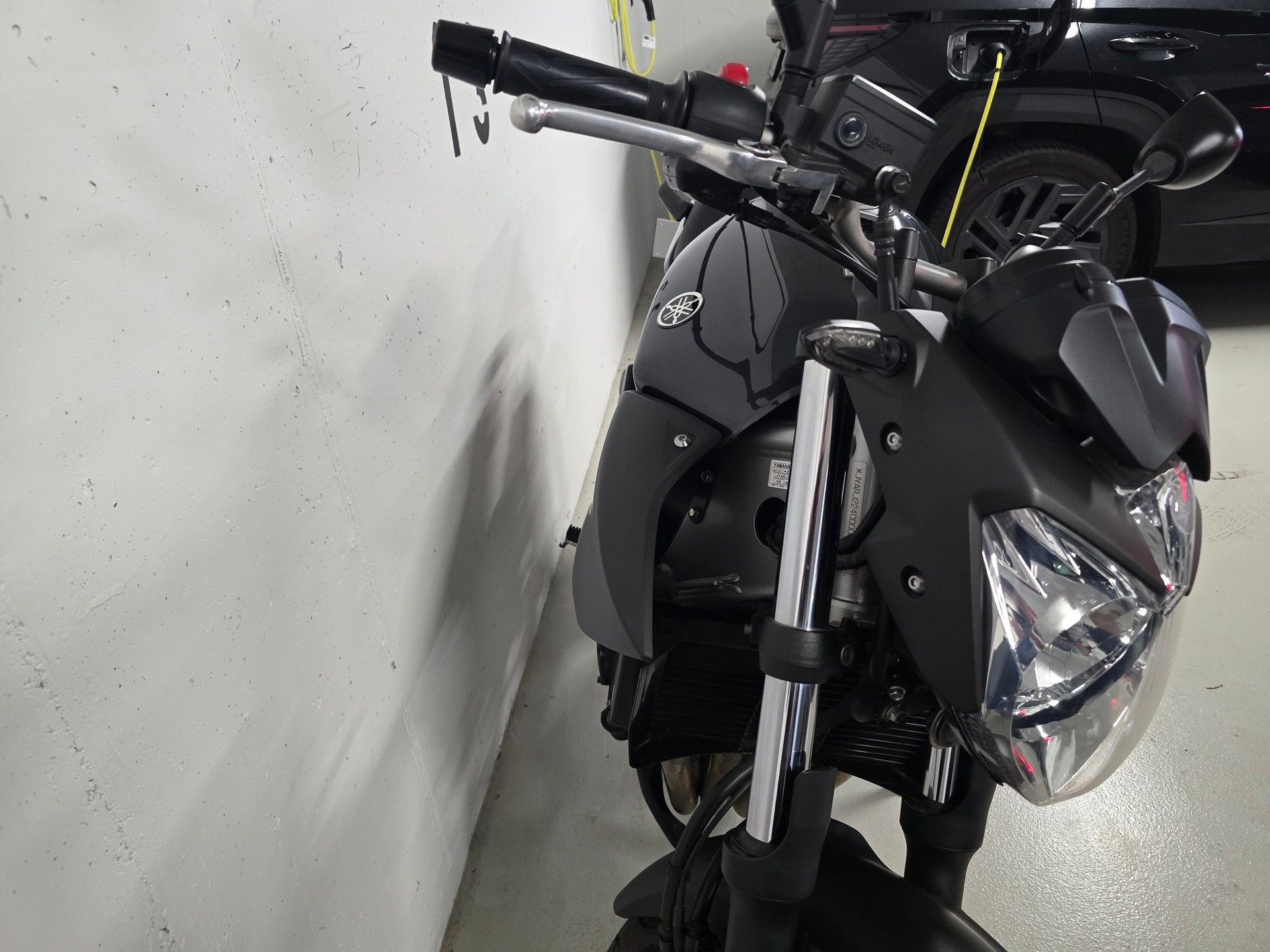 YAMAHA XJ6NA-image-3