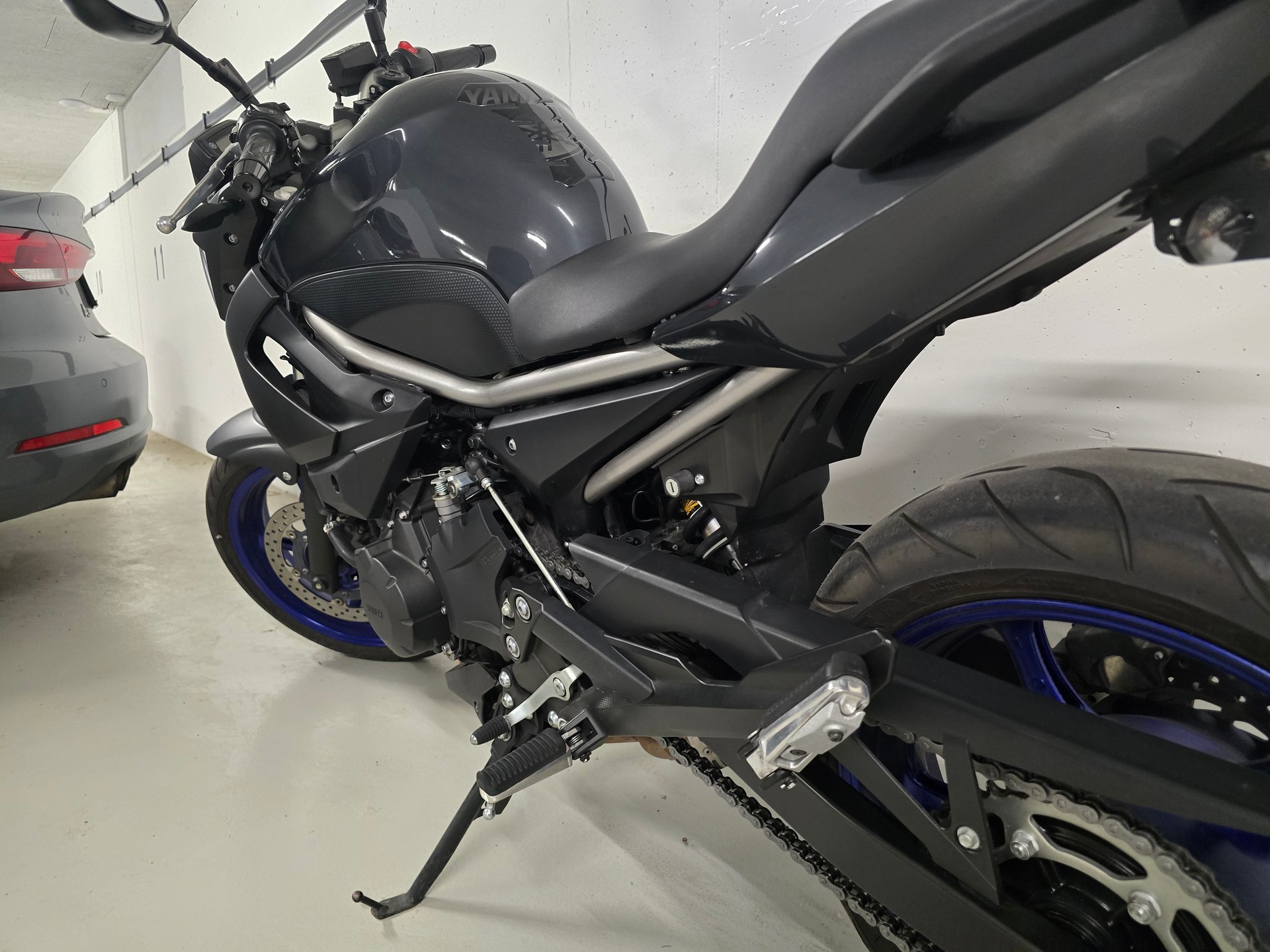 YAMAHA XJ6NA-image-4