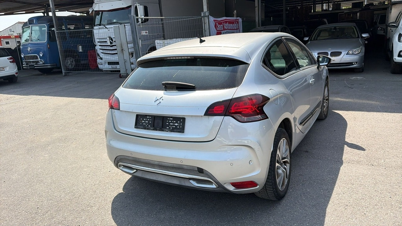 DS AUTOMOBILES DS4 1.6 THP Sport Chic-image-3