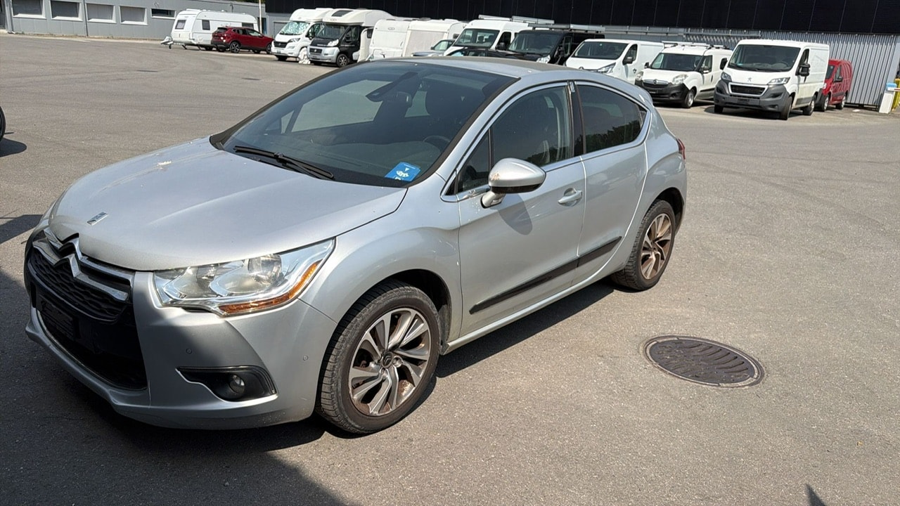 DS AUTOMOBILES DS4 1.6 THP Sport Chic-image-2