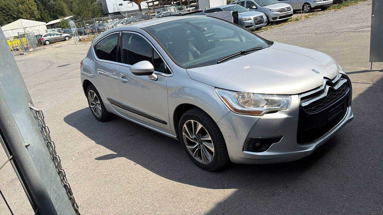 DS AUTOMOBILES DS4 1.6 THP Sport Chic-image-1