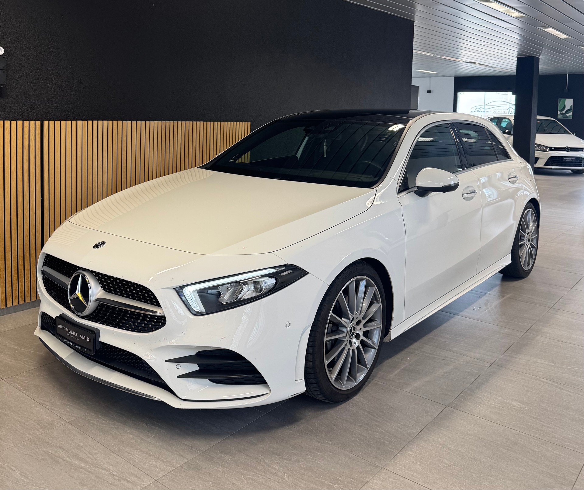 MERCEDES-BENZ A 200 AMG Line 7G-DCT