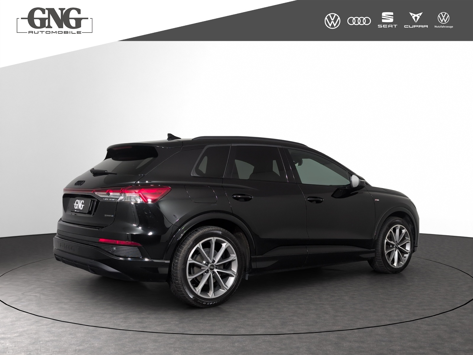 AUDI Q4 e-tron 50 quattro-showroom-element-2