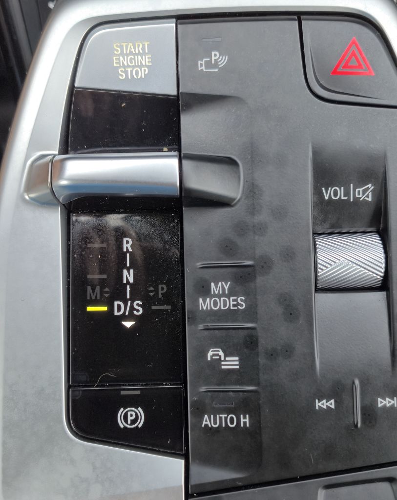 BMW 223i xDrive paddles-image-11